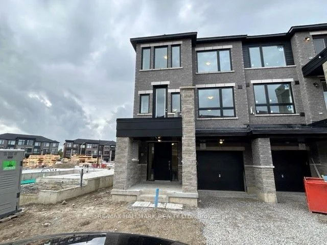 Photo 29 of 48 Spry Lane, Barrie, Innis-Shore — HOMEH