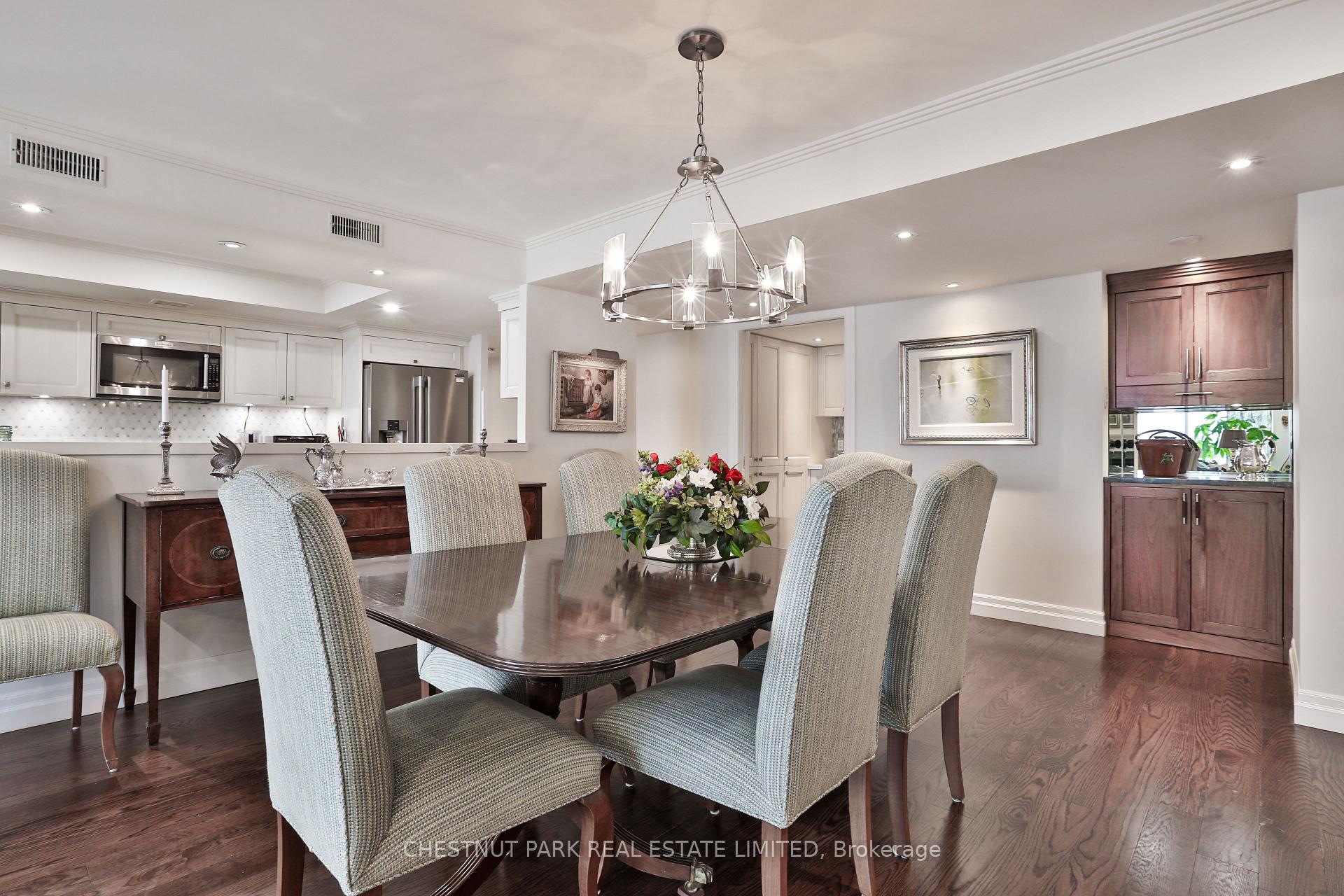 Photo 13 of Unit 1101, 61 St Clair Avenue W, Toronto, Yonge-St. Clair — HOMEH