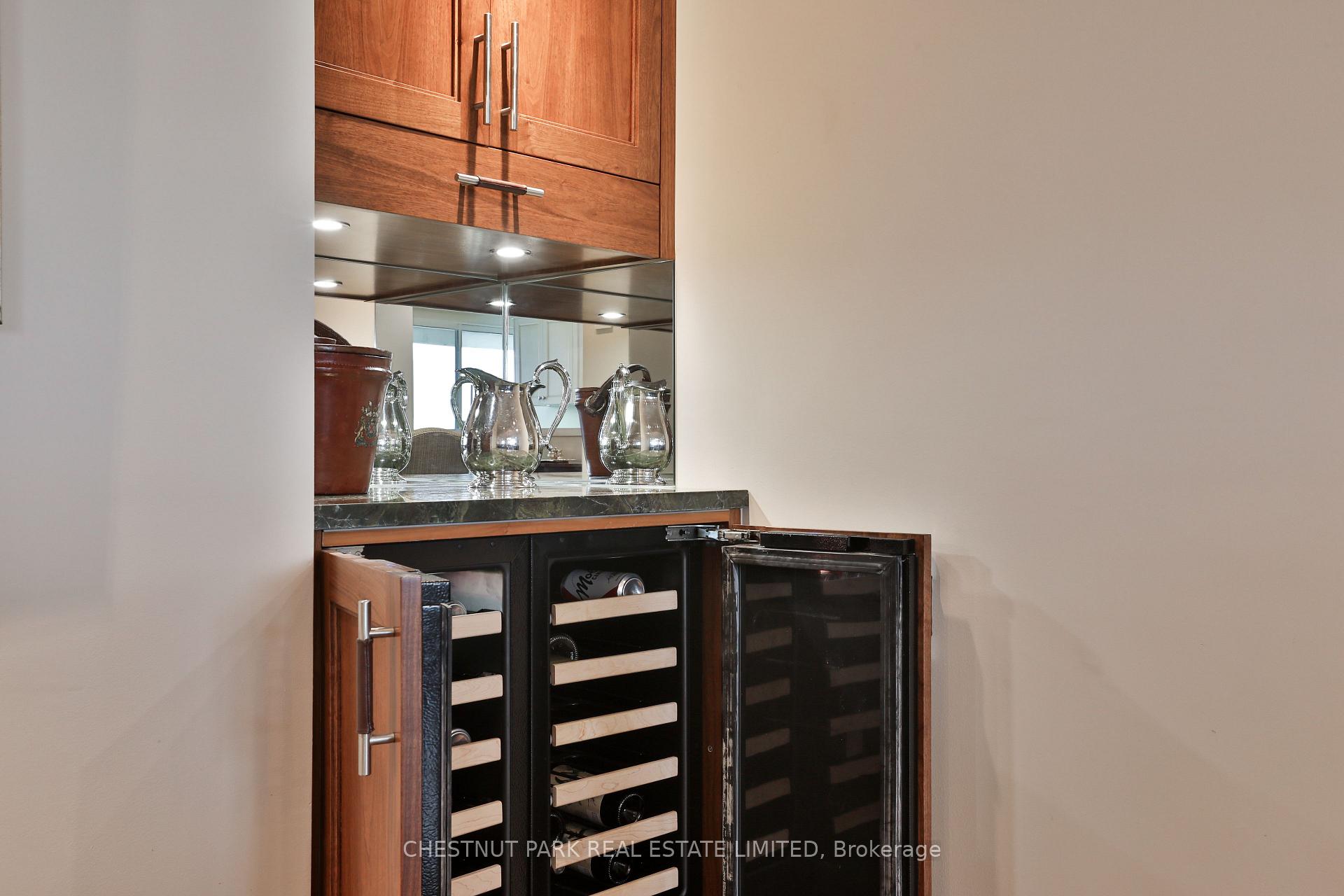 Photo 15 of Unit 1101, 61 St Clair Avenue W, Toronto, Yonge-St. Clair — HOMEH