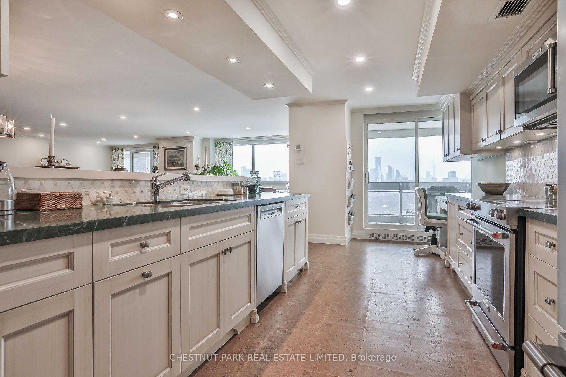 Photo 17 of Unit 1101, 61 St Clair Avenue W, Toronto, Yonge-St. Clair — HOMEH