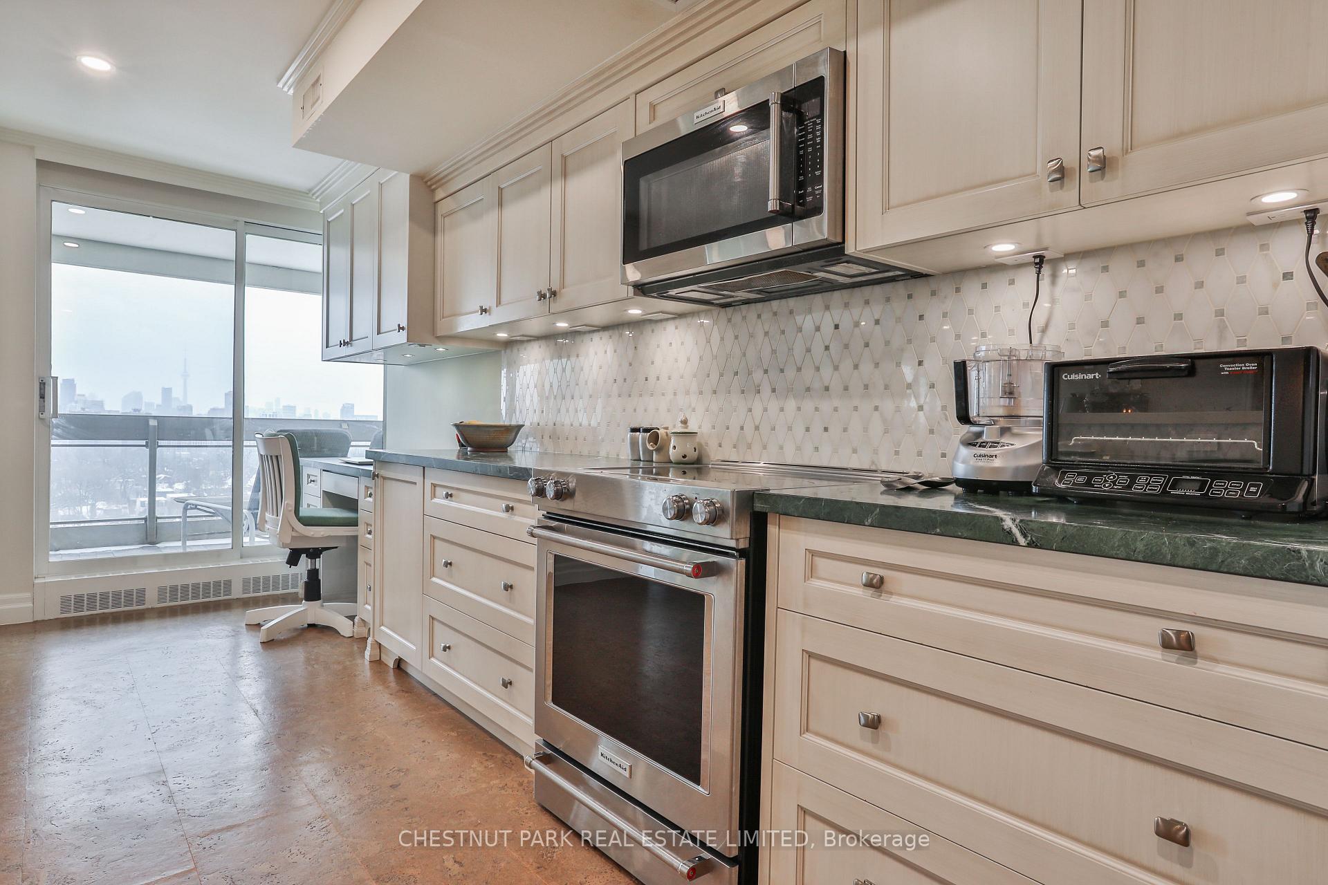 Photo 18 of Unit 1101, 61 St Clair Avenue W, Toronto, Yonge-St. Clair — HOMEH