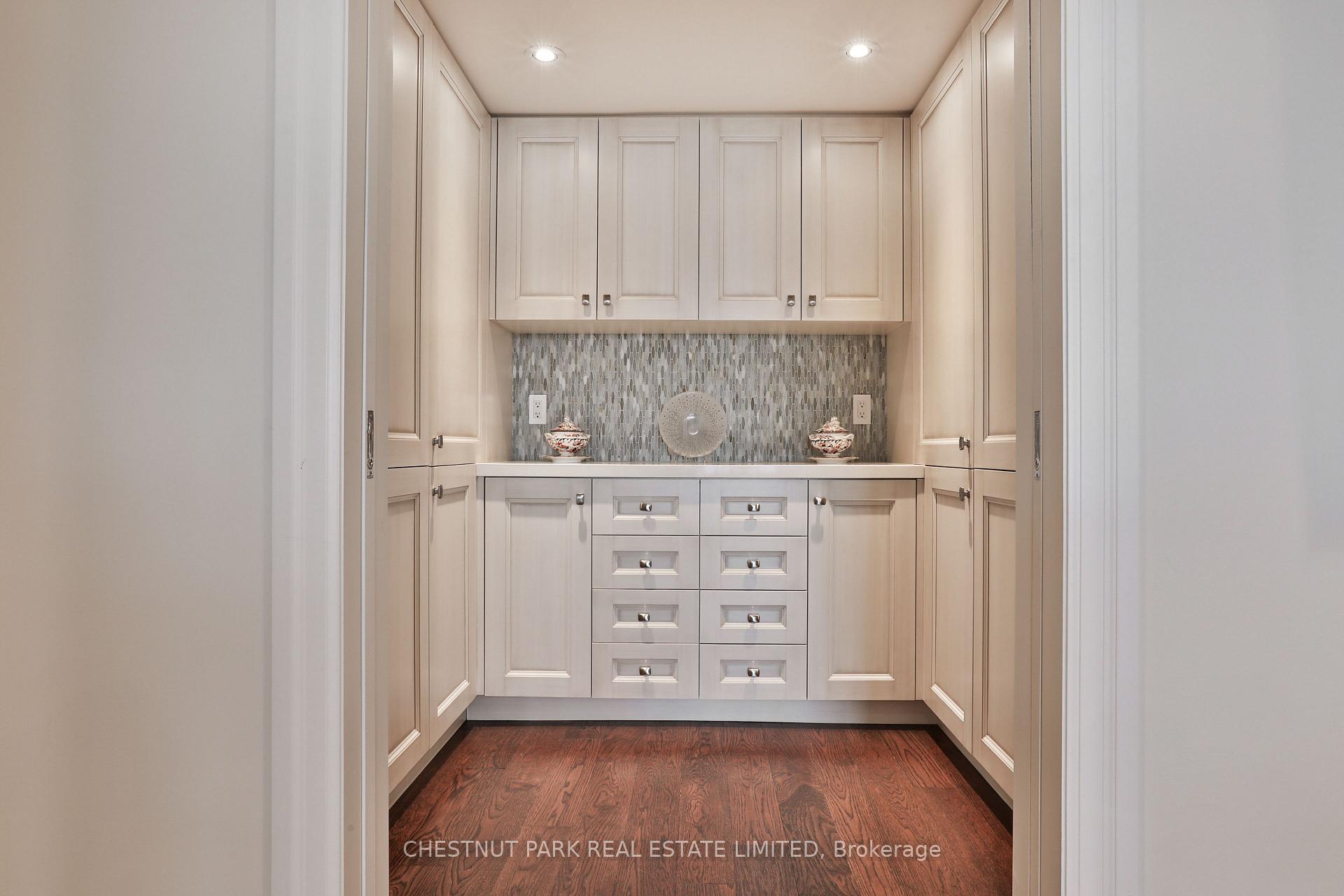 Photo 21 of Unit 1101, 61 St Clair Avenue W, Toronto, Yonge-St. Clair — HOMEH