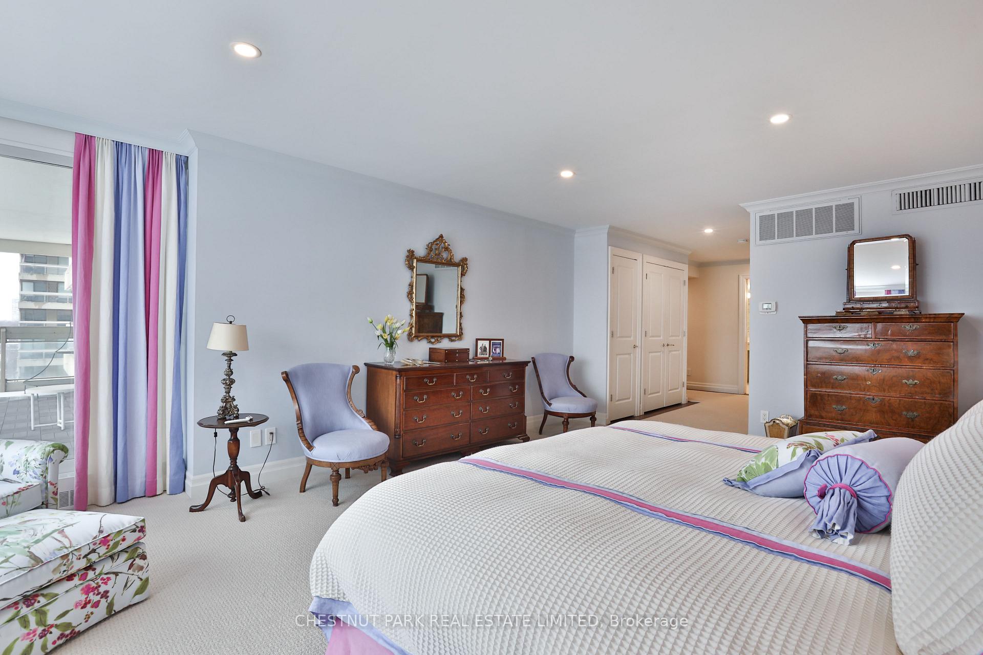 Photo 28 of Unit 1101, 61 St Clair Avenue W, Toronto, Yonge-St. Clair — HOMEH