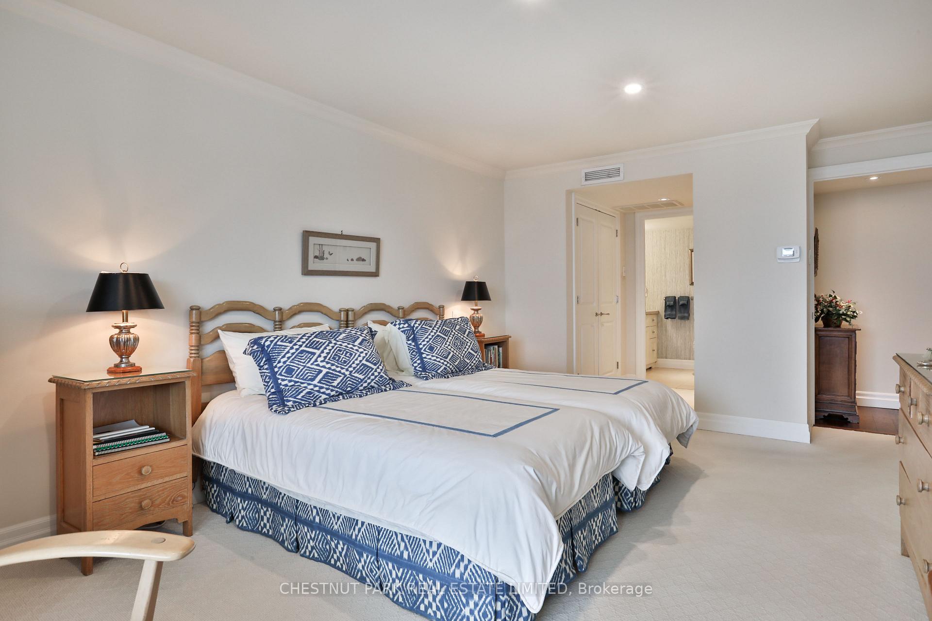 Photo 34 of Unit 1101, 61 St Clair Avenue W, Toronto, Yonge-St. Clair — HOMEH