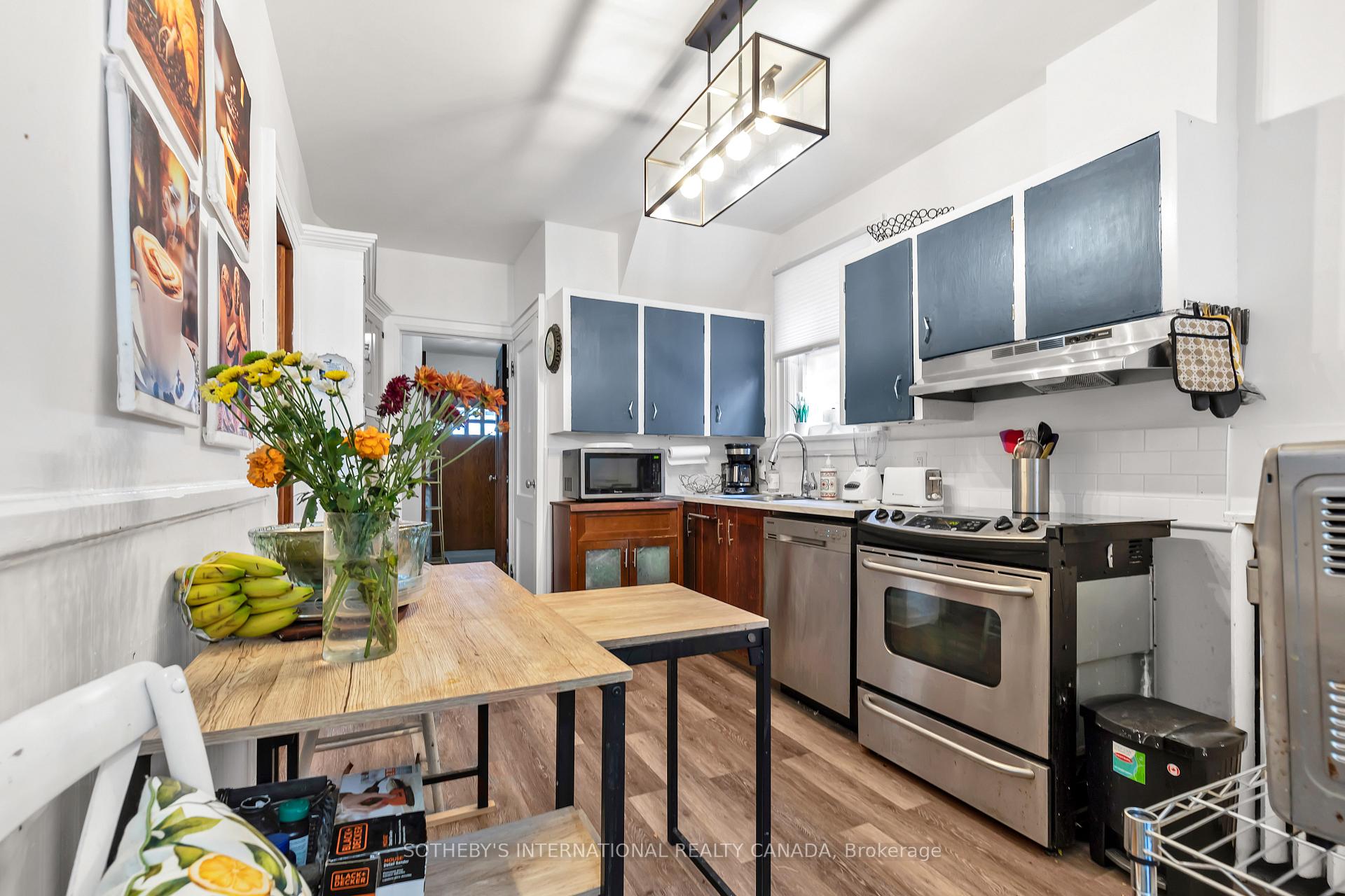 Photo 8 of 36 Hadley Road, Toronto, Mount Pleasant East — HOMEH
