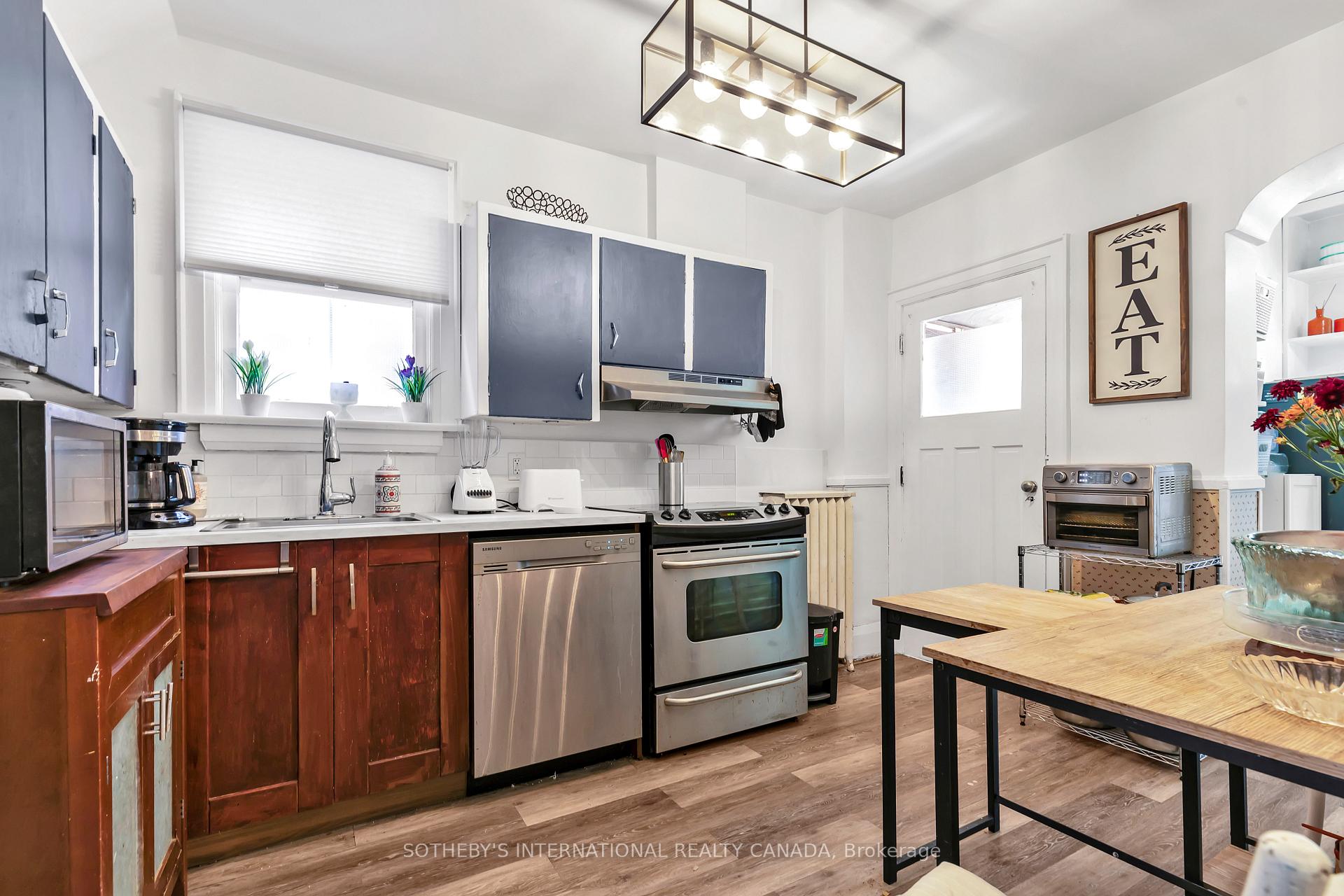Photo 9 of 36 Hadley Road, Toronto, Mount Pleasant East — HOMEH