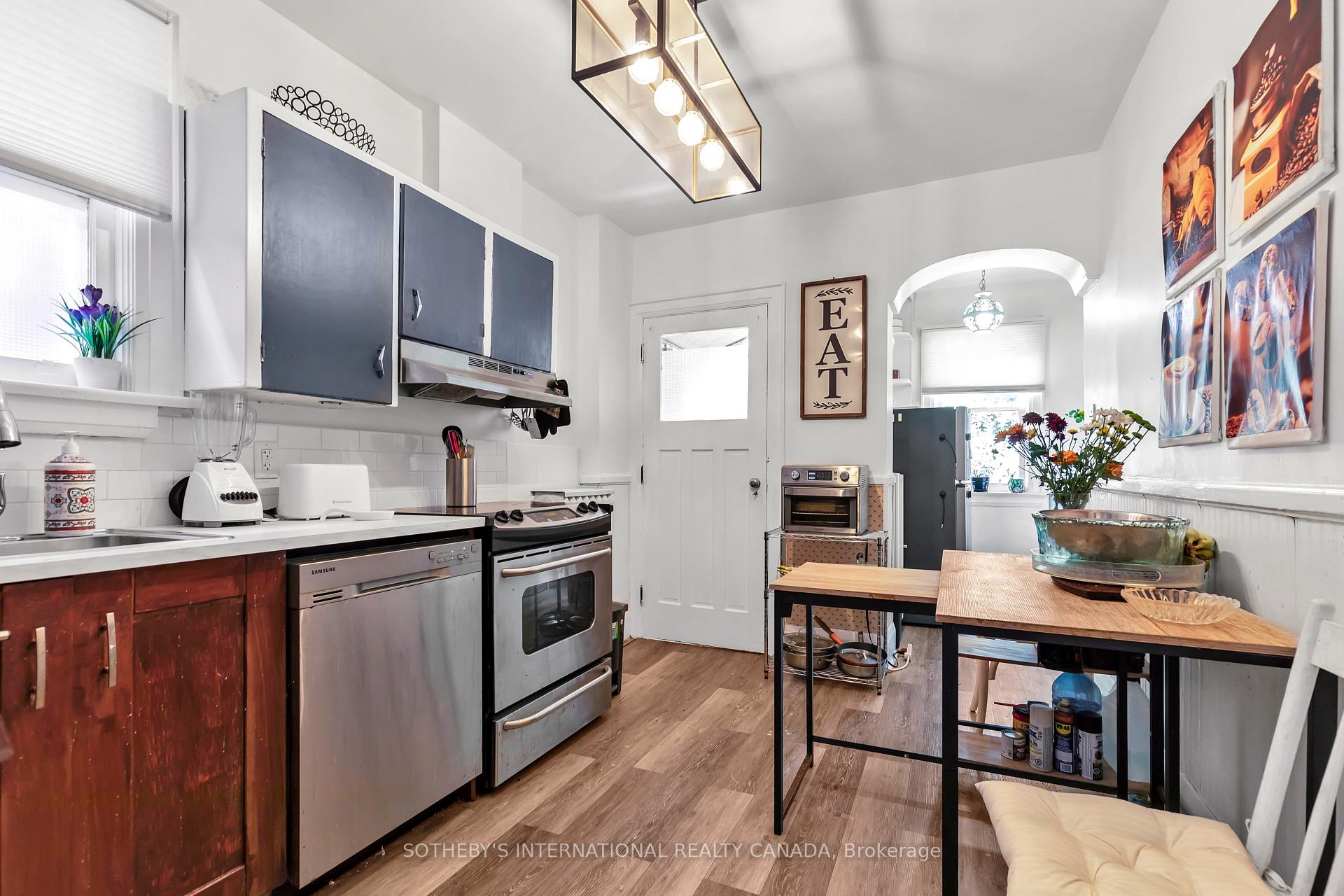 Photo 10 of 36 Hadley Road, Toronto, Mount Pleasant East — HOMEH