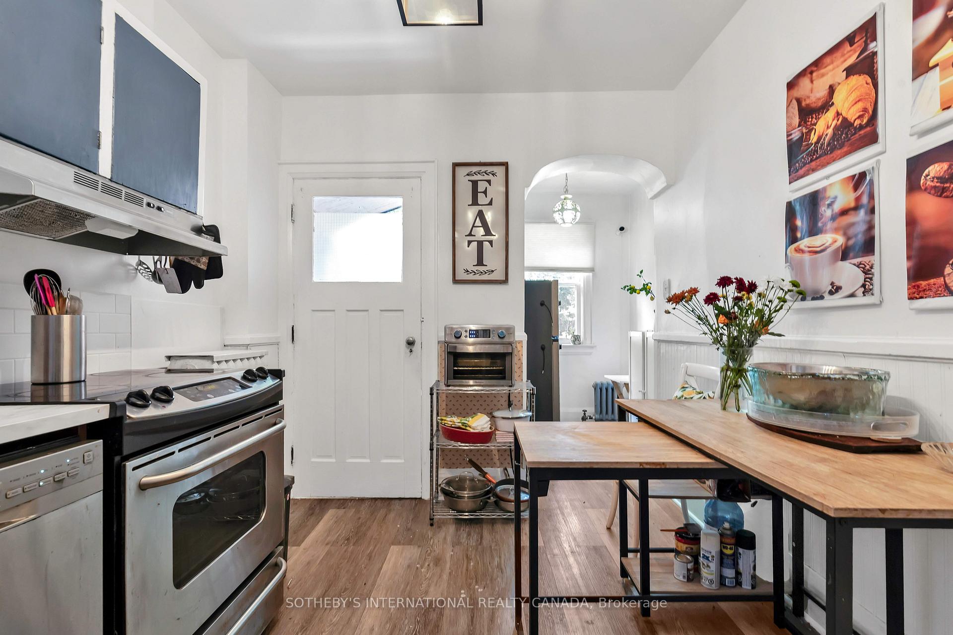 Photo 12 of 36 Hadley Road, Toronto, Mount Pleasant East — HOMEH