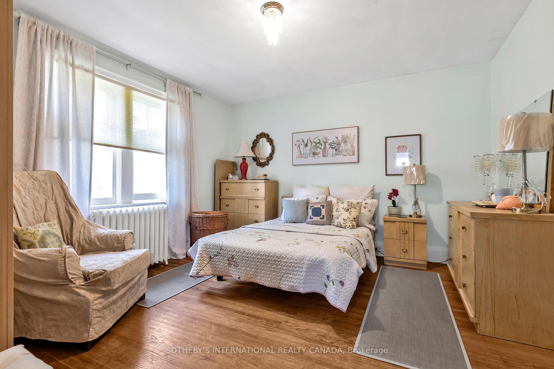 Photo 21 of 36 Hadley Road, Toronto, Mount Pleasant East — HOMEH