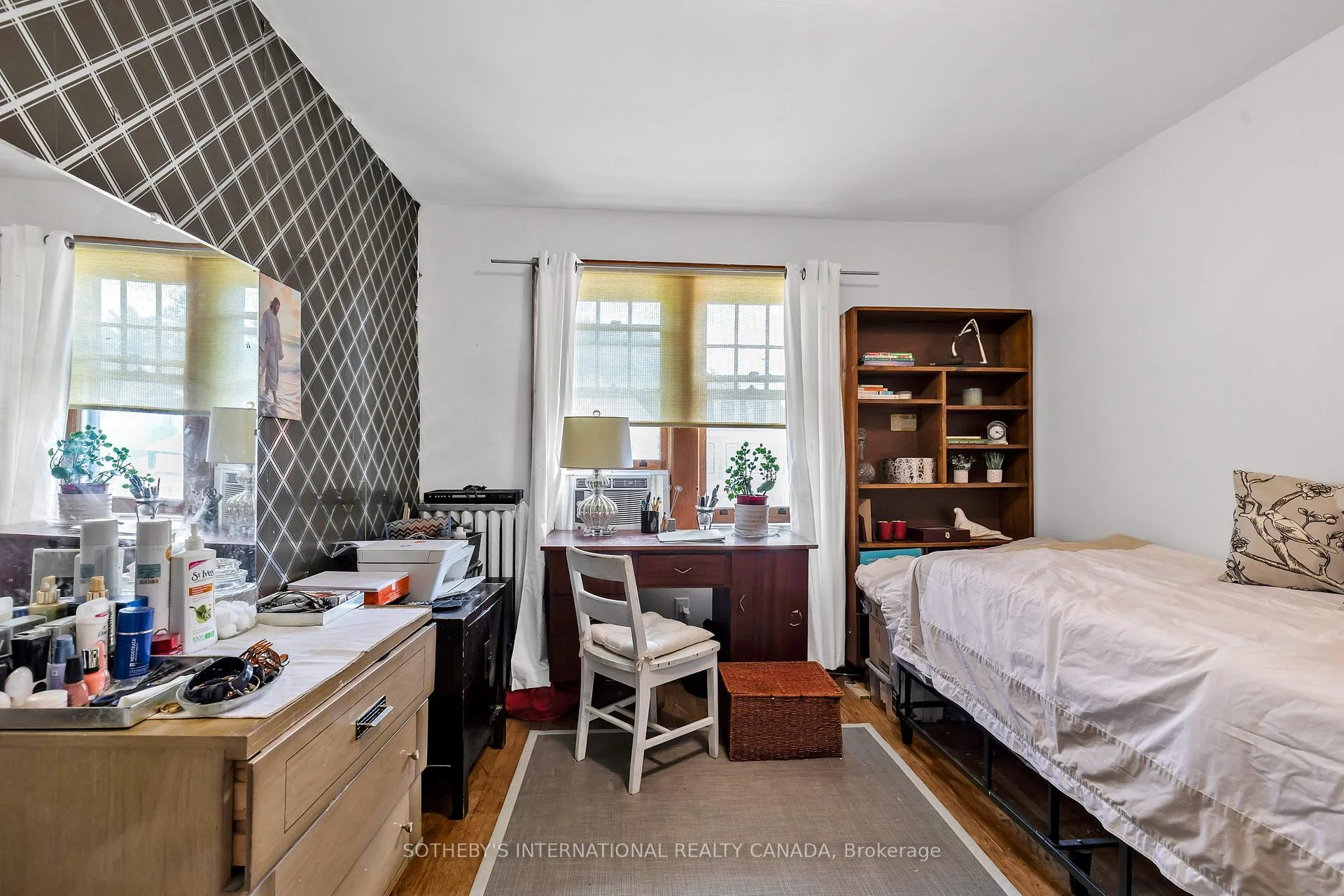 Photo 16 of 36 Hadley Road, Toronto, Mount Pleasant East — HOMEH