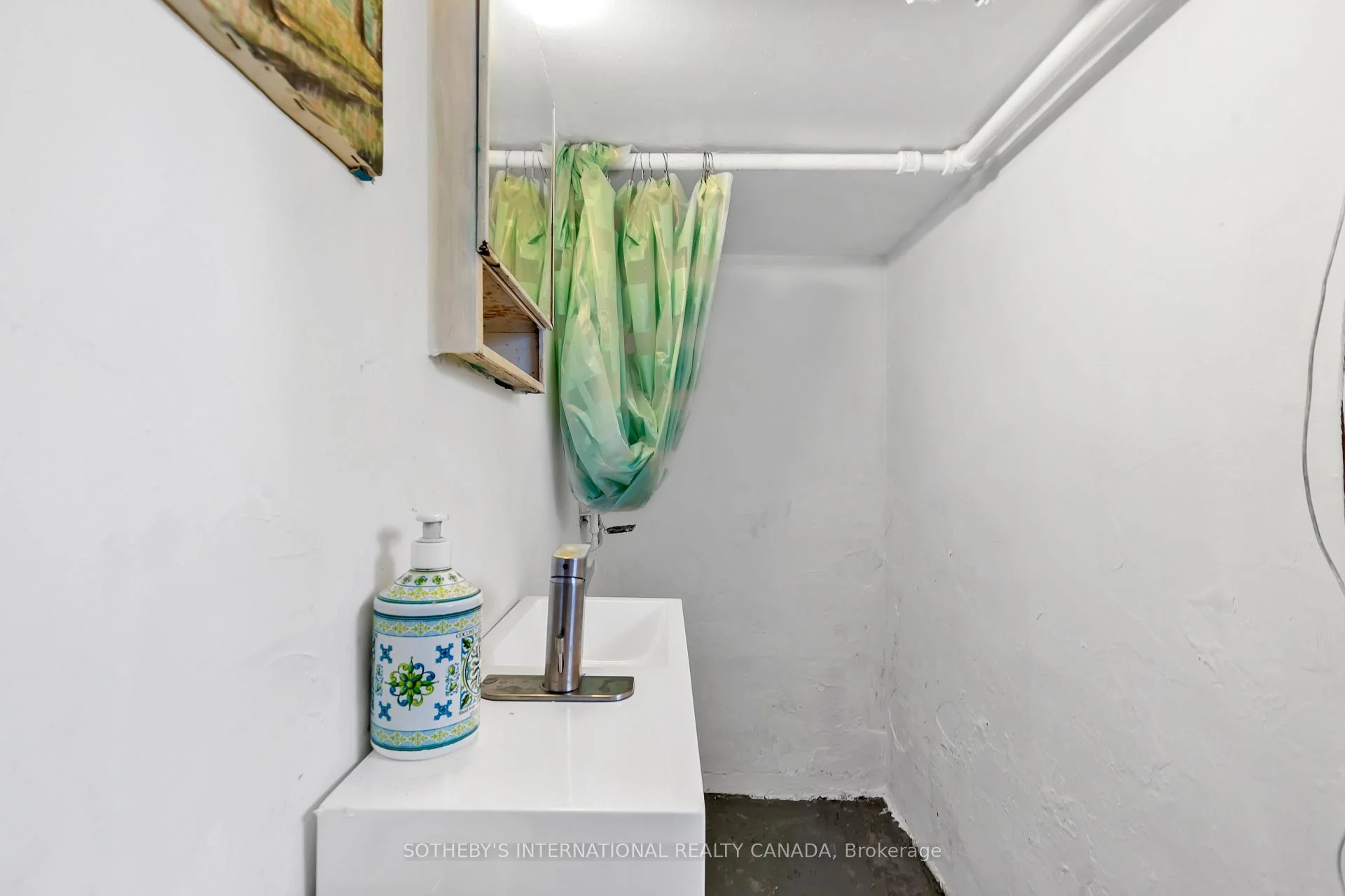 Photo 33 of 36 Hadley Road, Toronto, Mount Pleasant East — HOMEH