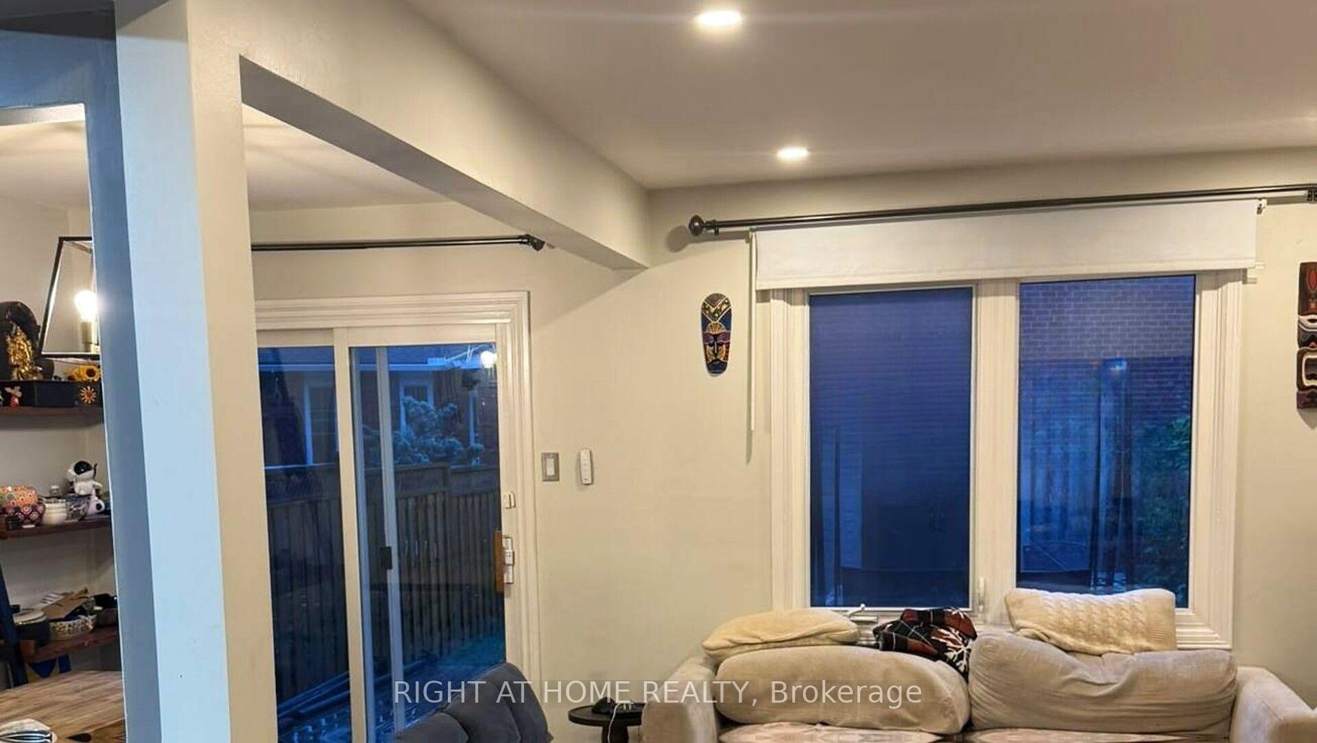 Photo 15 of 1444 Prince John Circle, Oakville, Clearview — HOMEH