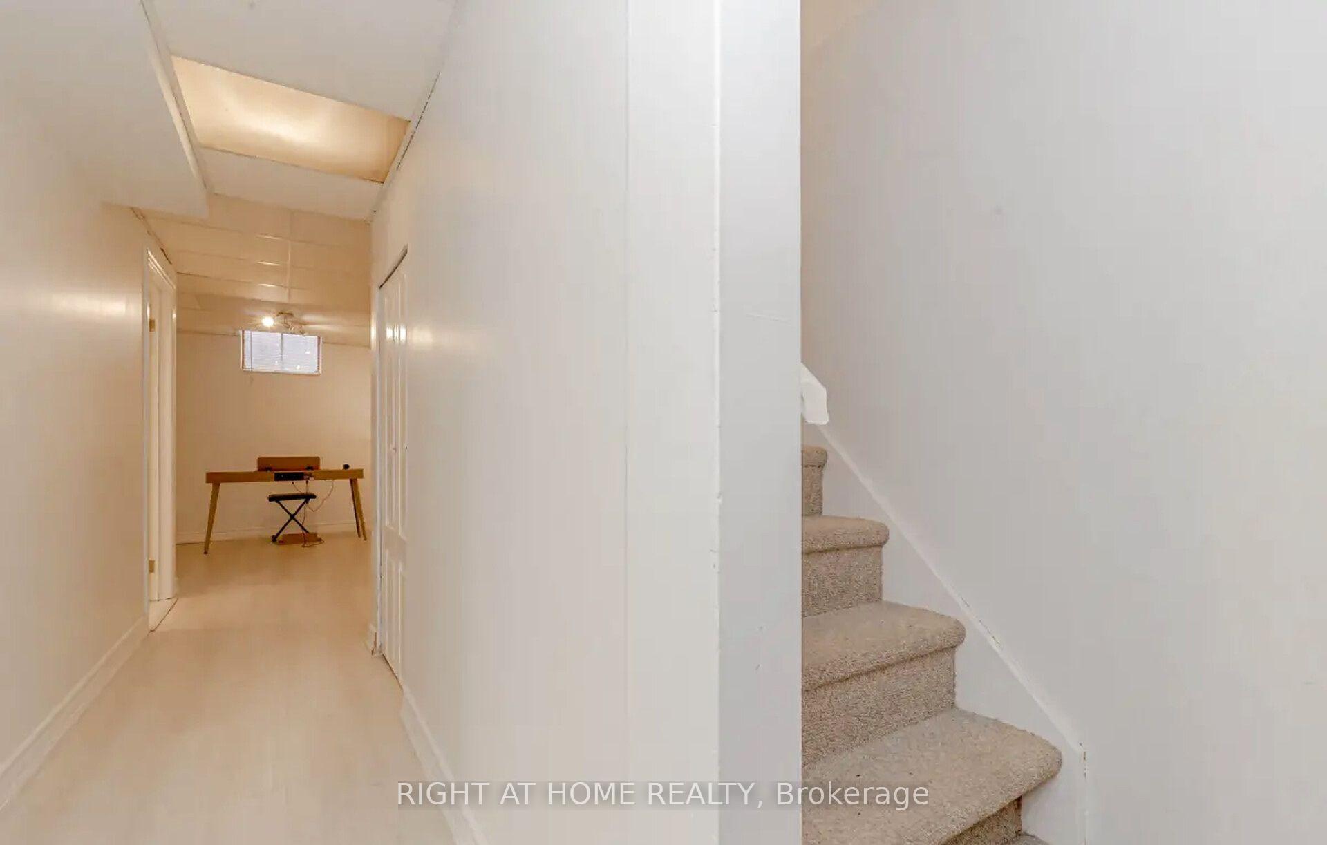 Photo 31 of 1444 Prince John Circle, Oakville, Clearview — HOMEH