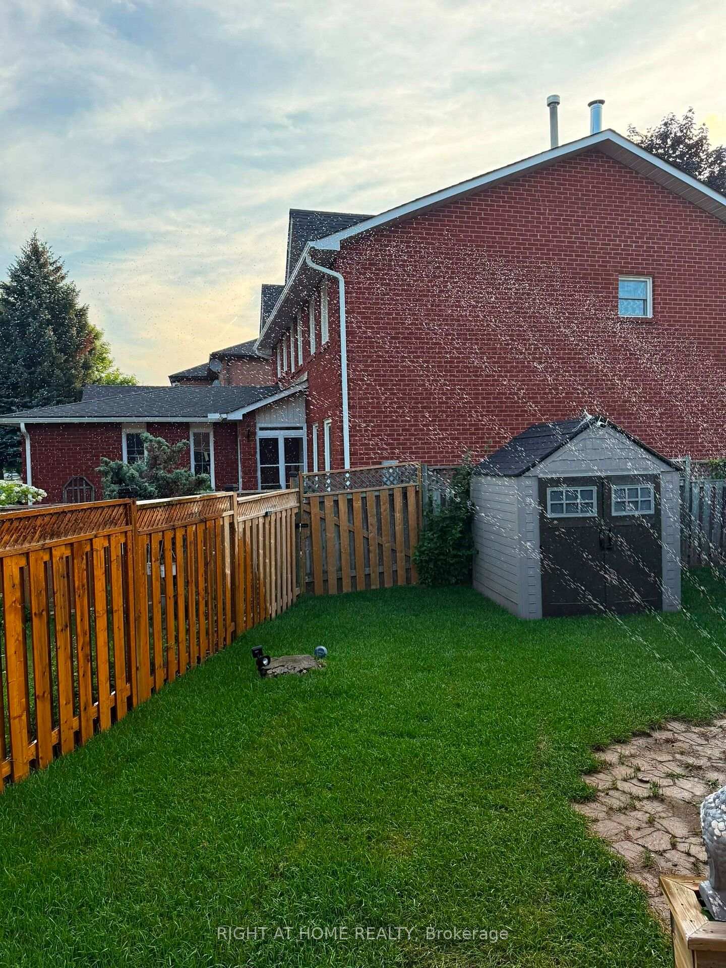 Photo 33 of 1444 Prince John Circle, Oakville, Clearview — HOMEH