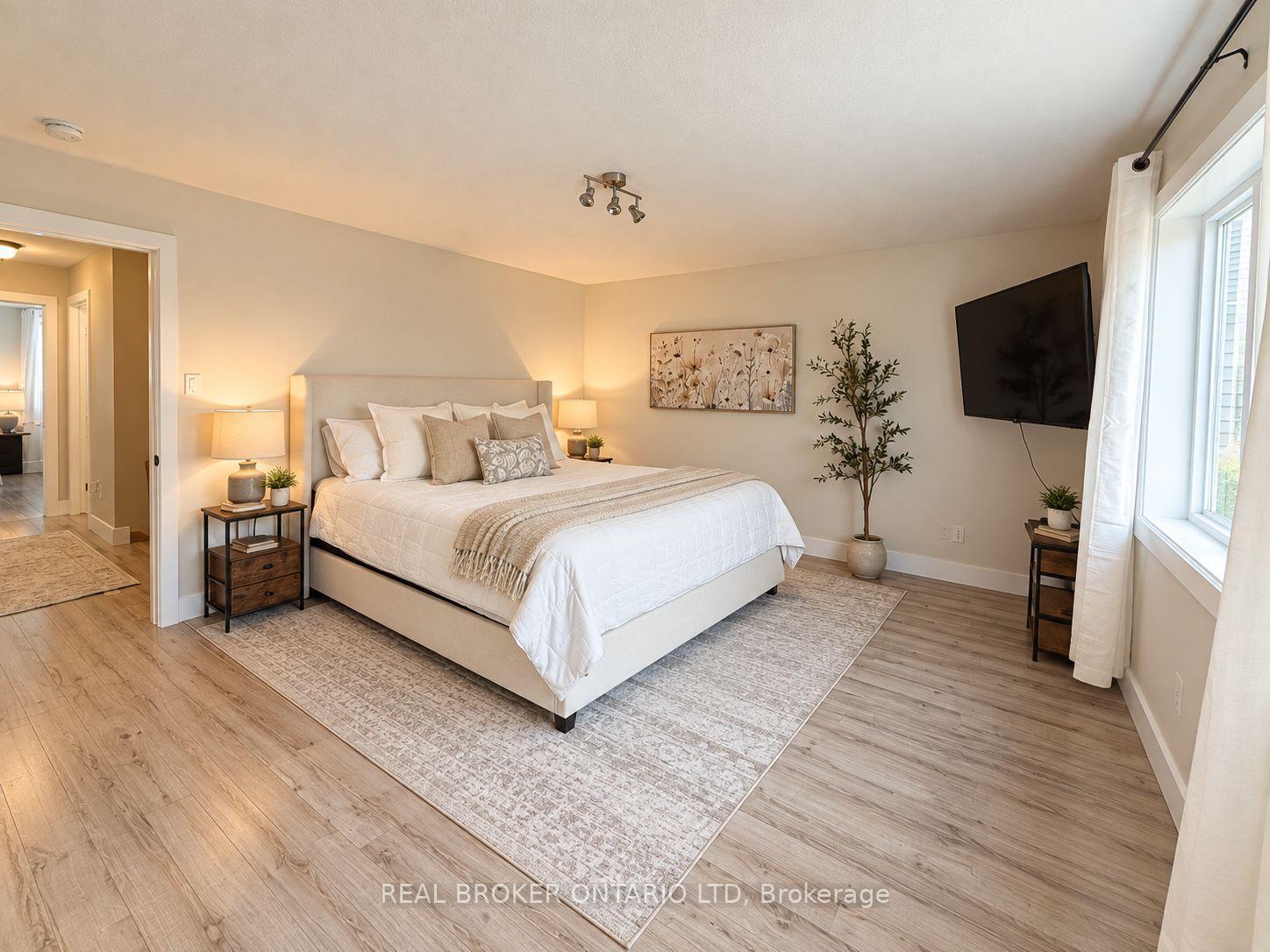 Photo 12 of 22 Queensway Drive, Strathroy-Caradoc, SE — HOMEH