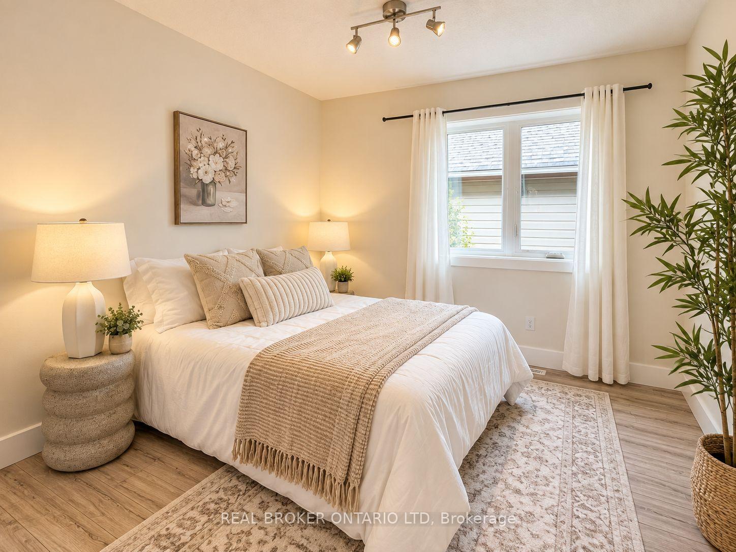 Photo 15 of 22 Queensway Drive, Strathroy-Caradoc, SE — HOMEH