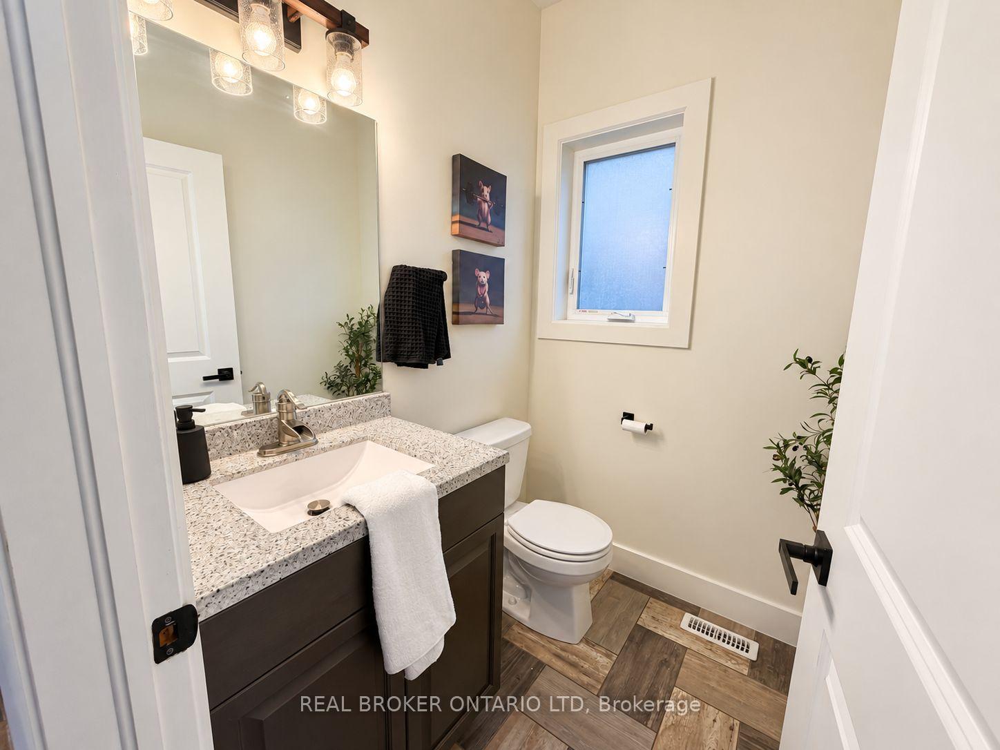 Photo 16 of 22 Queensway Drive, Strathroy-Caradoc, SE — HOMEH