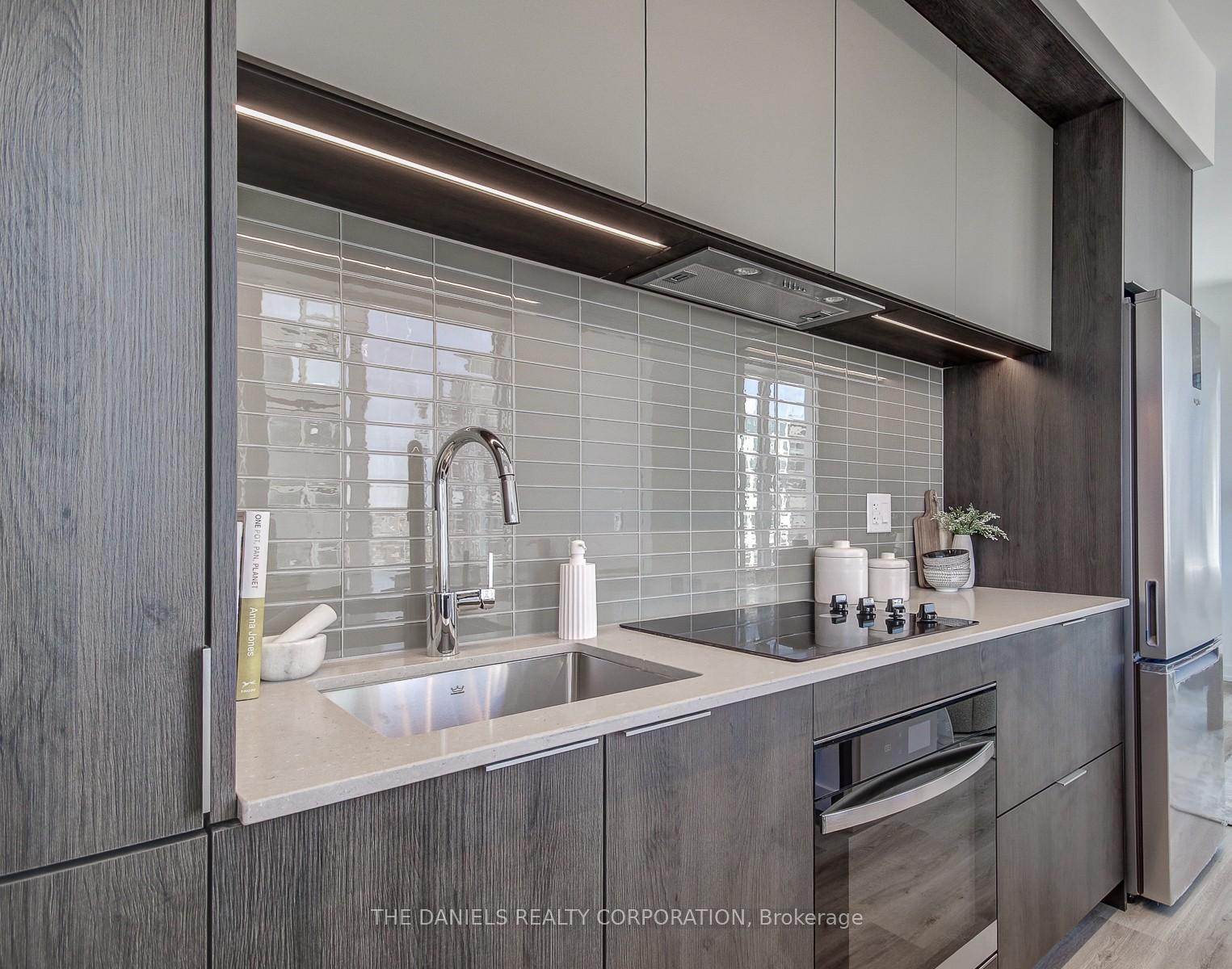 Photo of Unit 3706, 395 Square One Drive