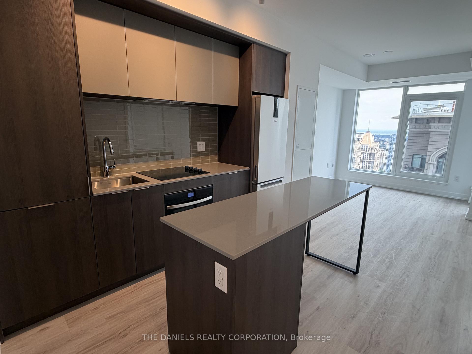 Photo 7 of Unit 3706, 395 Square One Drive, Mississauga, City Centre — HOMEH