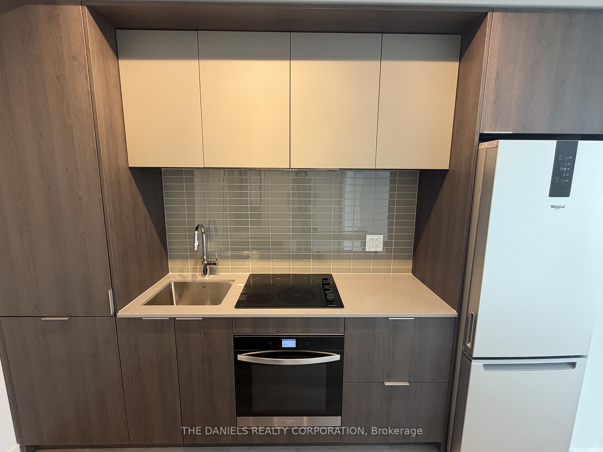 Photo 8 of Unit 3706, 395 Square One Drive, Mississauga, City Centre — HOMEH