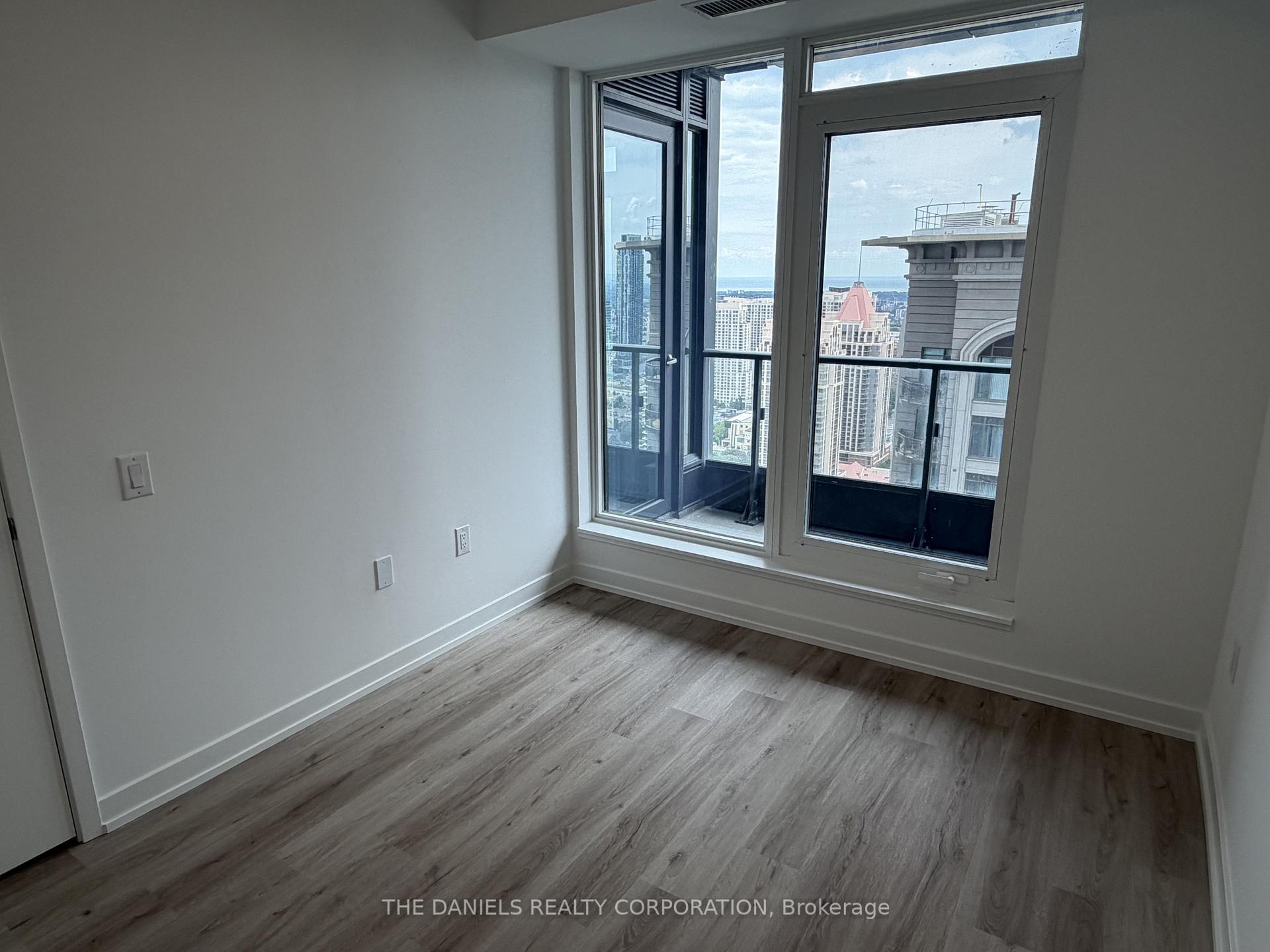 Photo 10 of Unit 3706, 395 Square One Drive, Mississauga, City Centre — HOMEH