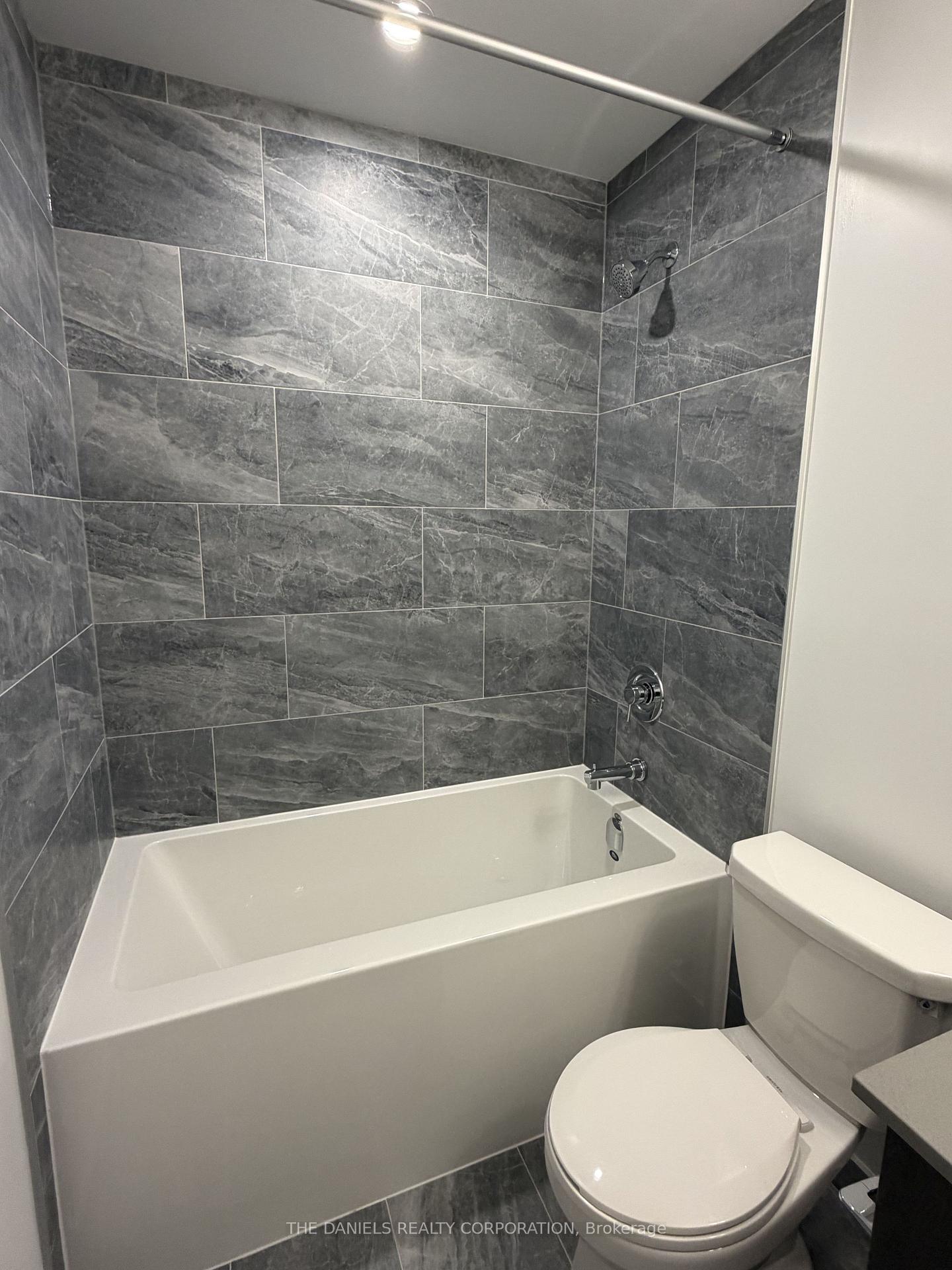 Photo 12 of Unit 3706, 395 Square One Drive, Mississauga, City Centre — HOMEH