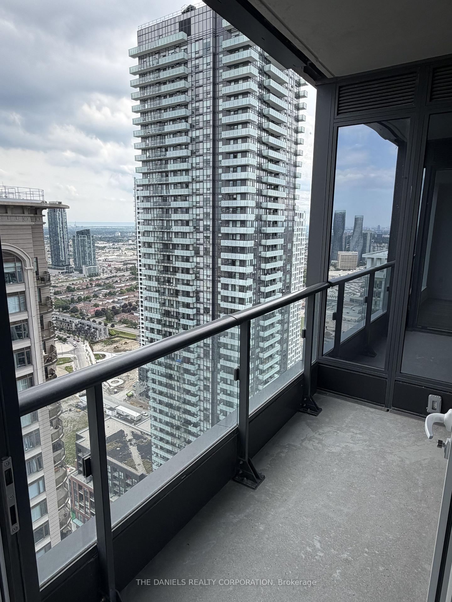 Photo 15 of Unit 3706, 395 Square One Drive, Mississauga, City Centre — HOMEH