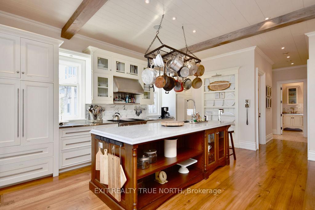 Photo 10 of 3021 Sandy Bend, Springwater, Elmvale — HOMEH