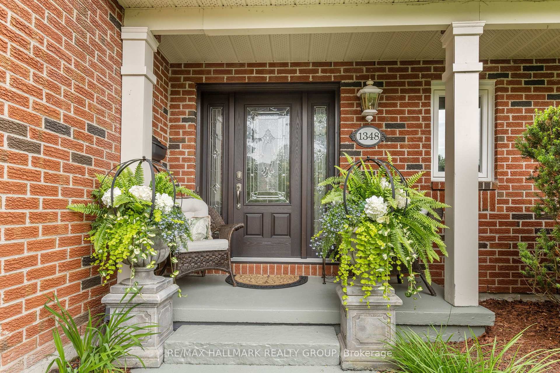 Photo 6 of 1348 Turner Crescent, Ottawa, Bilberry Creek/Queenswood Heights — HOMEH