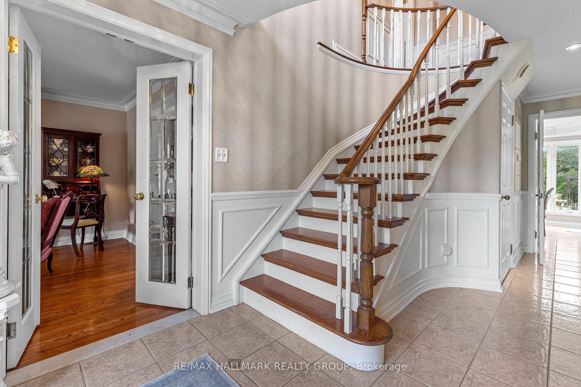 Photo 8 of 1348 Turner Crescent, Ottawa, Bilberry Creek/Queenswood Heights — HOMEH