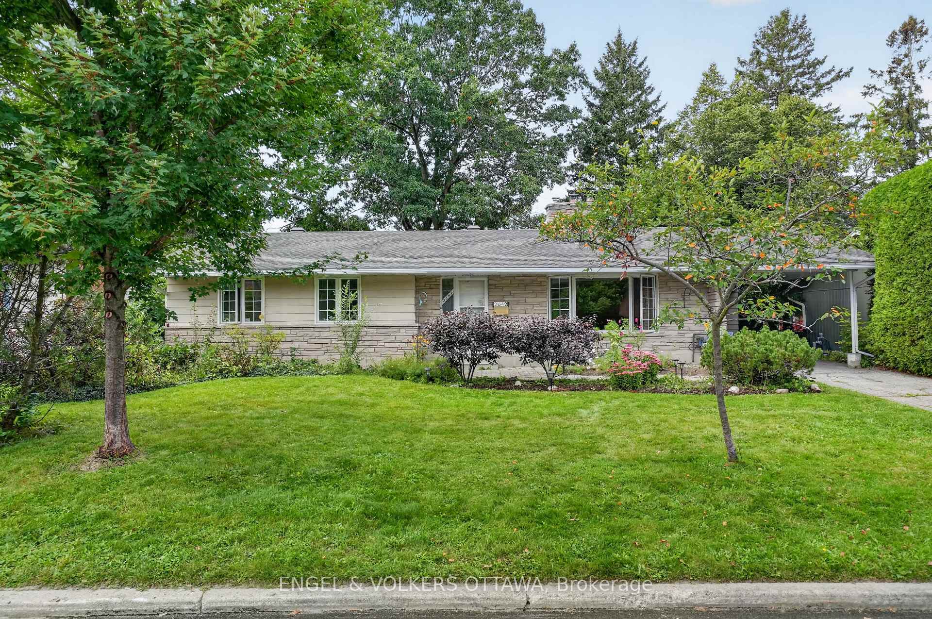 Photo of 2642 Marble Crescent