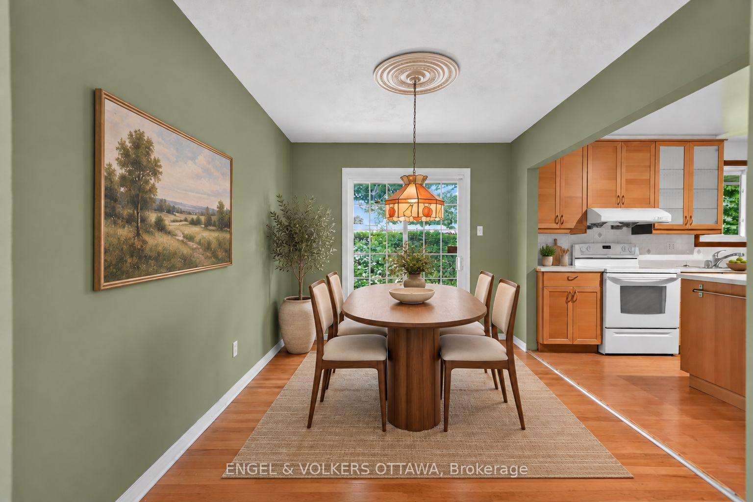 Photo 17 of 2642 Marble Crescent, Ottawa, Mooneys Bay/Riverside Park — HOMEH