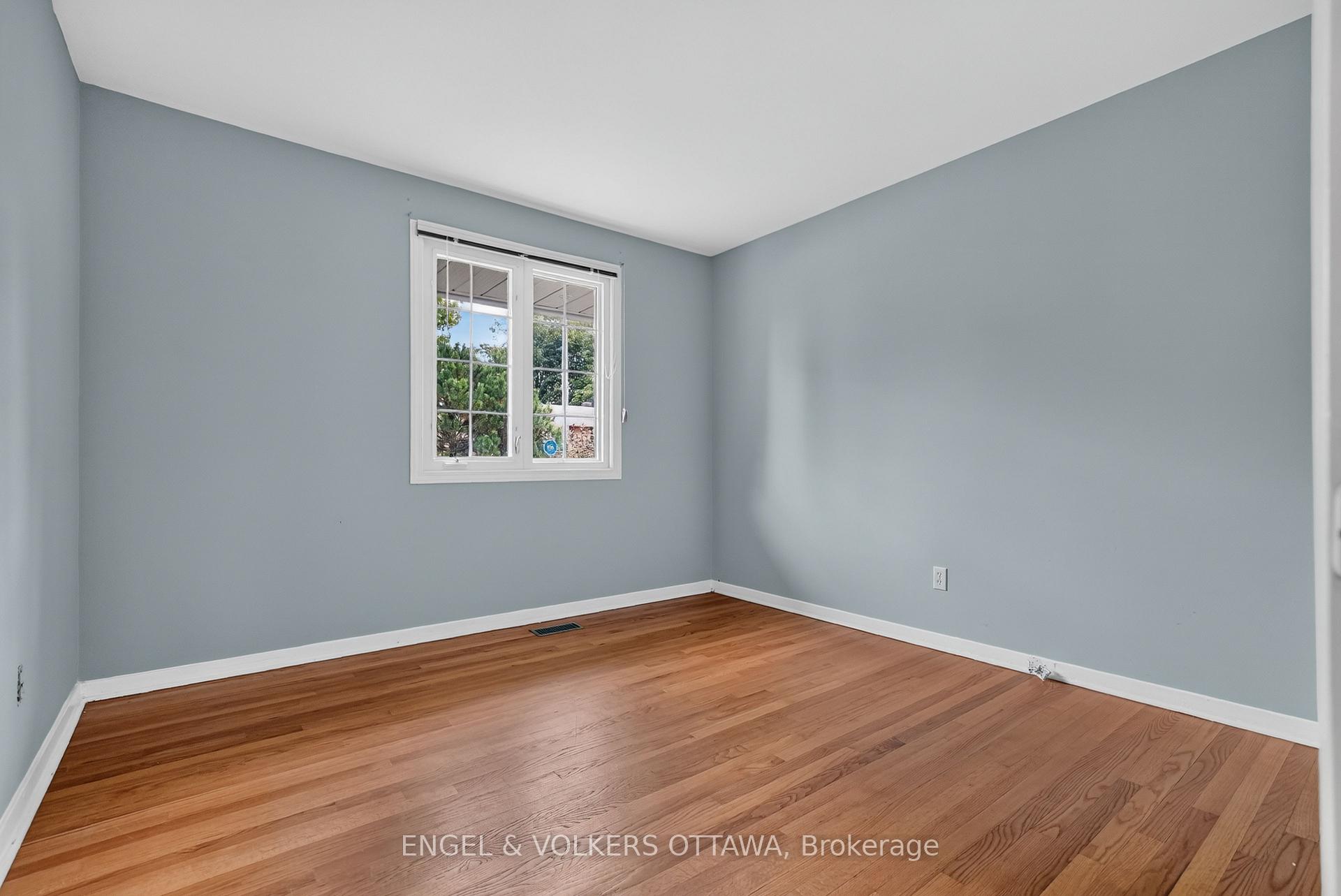 Photo 21 of 2642 Marble Crescent, Ottawa, Mooneys Bay/Riverside Park — HOMEH