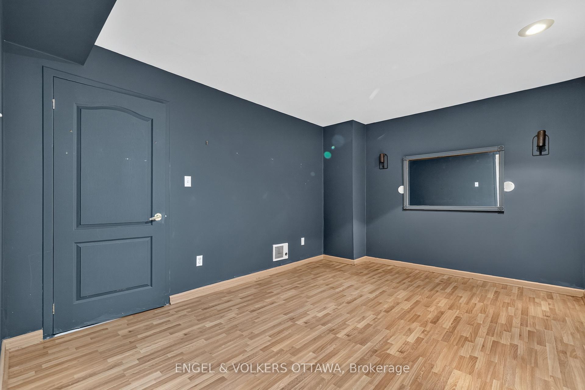 Photo 33 of 2642 Marble Crescent, Ottawa, Mooneys Bay/Riverside Park — HOMEH