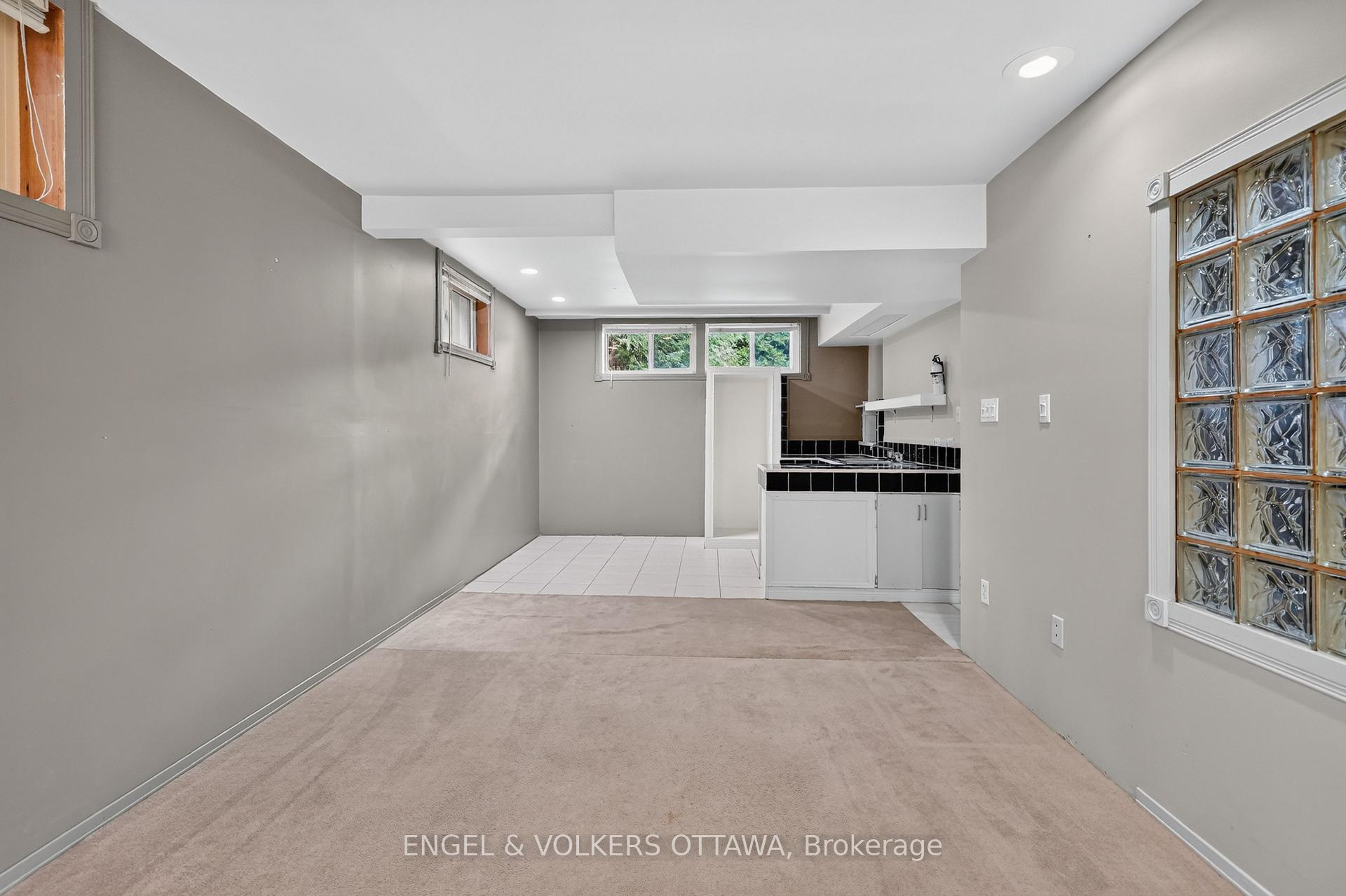 Photo 36 of 2642 Marble Crescent, Ottawa, Mooneys Bay/Riverside Park — HOMEH
