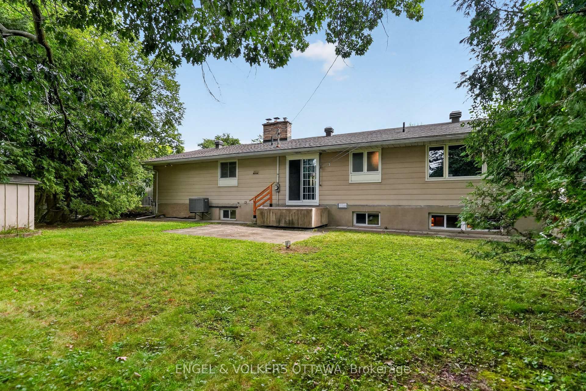 Photo 45 of 2642 Marble Crescent, Ottawa, Mooneys Bay/Riverside Park — HOMEH