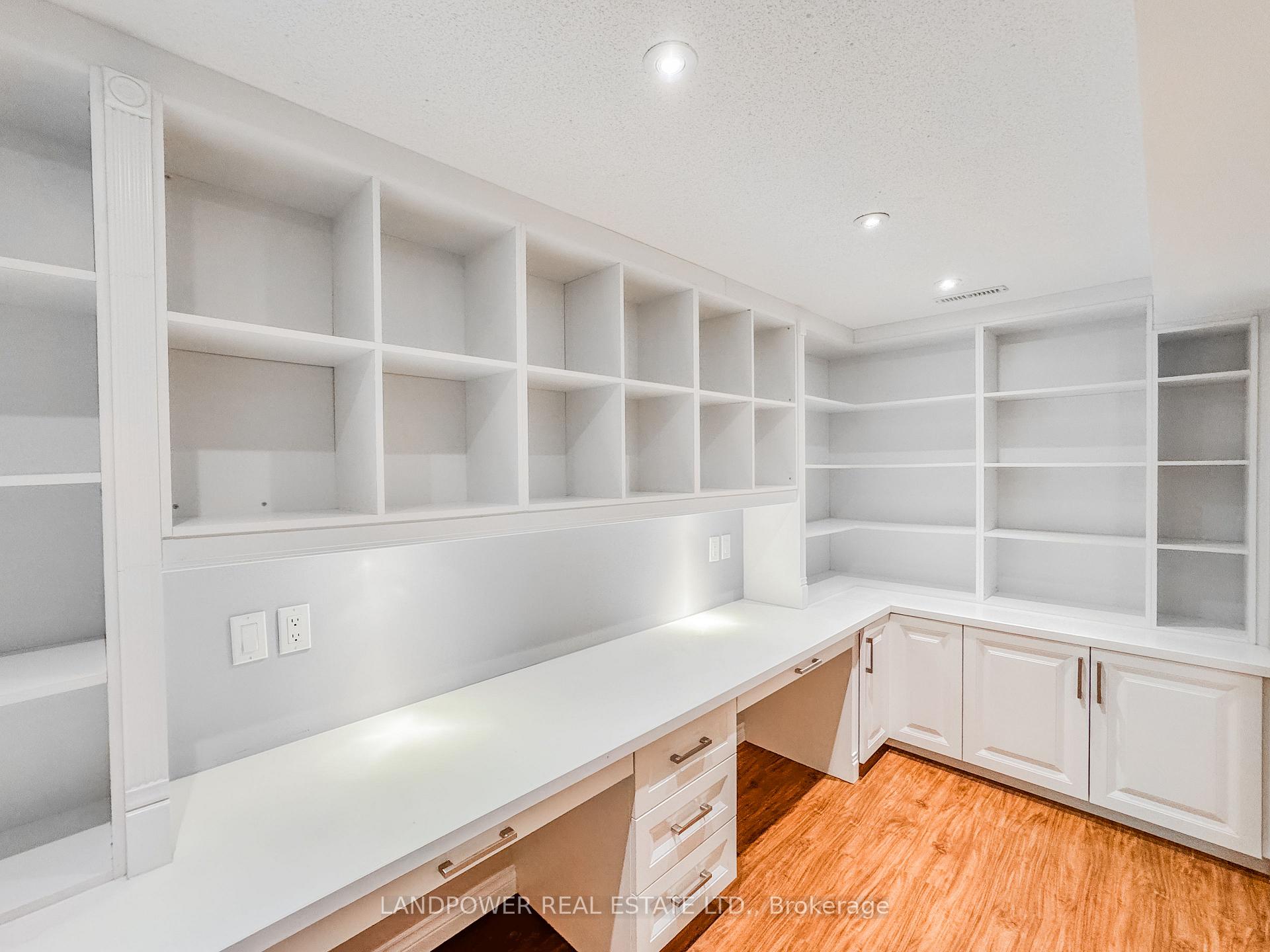 Photo 24 of 125 Brownstone Circle, Vaughan, Crestwood-Springfarm-Yorkhill — HOMEH