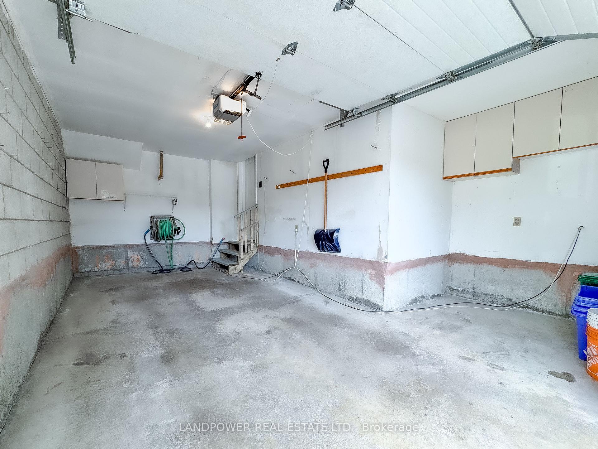 Photo 27 of 125 Brownstone Circle, Vaughan, Crestwood-Springfarm-Yorkhill — HOMEH