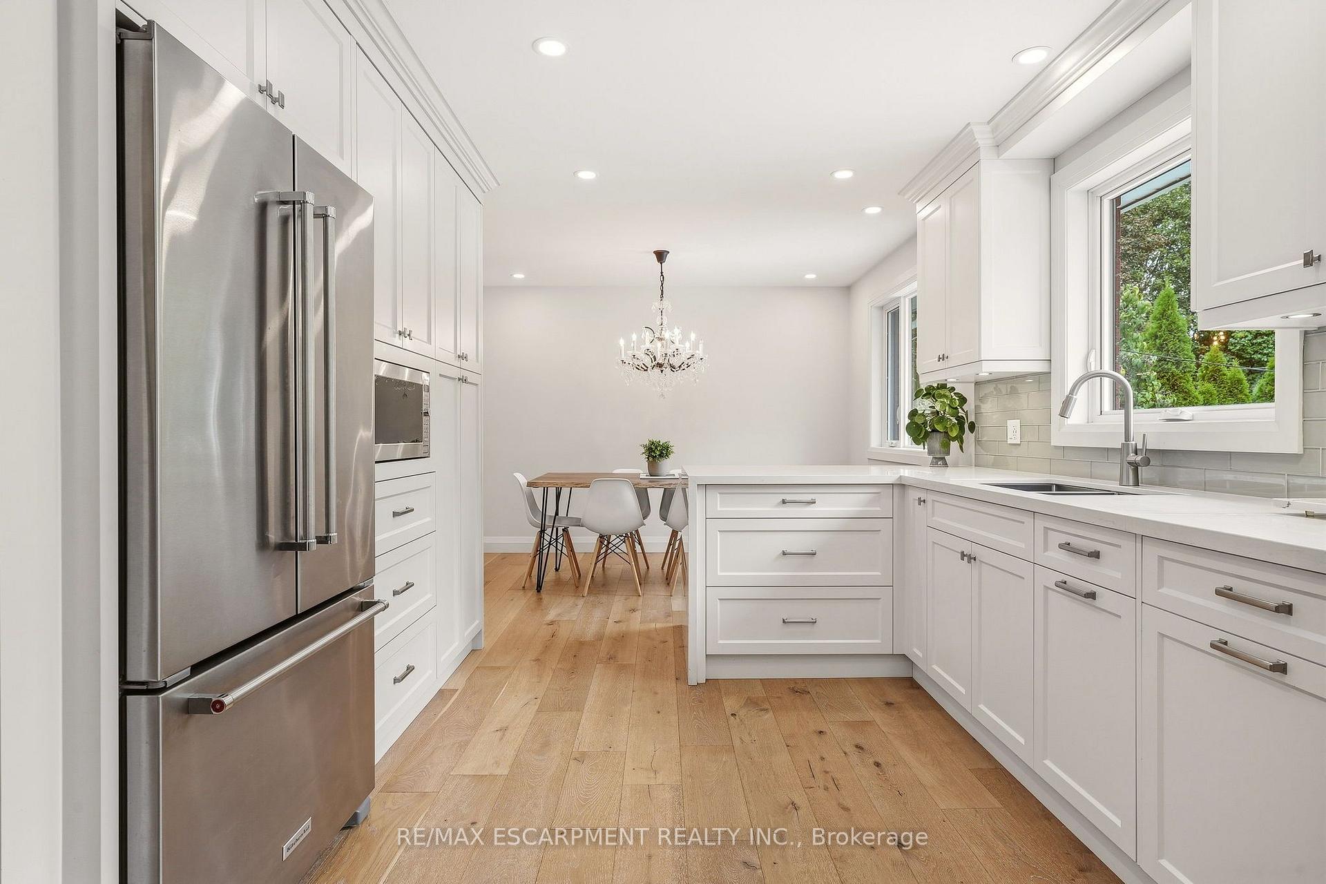 Photo 21 of 3368 Guildwood Drive, Burlington, Roseland — HOMEH