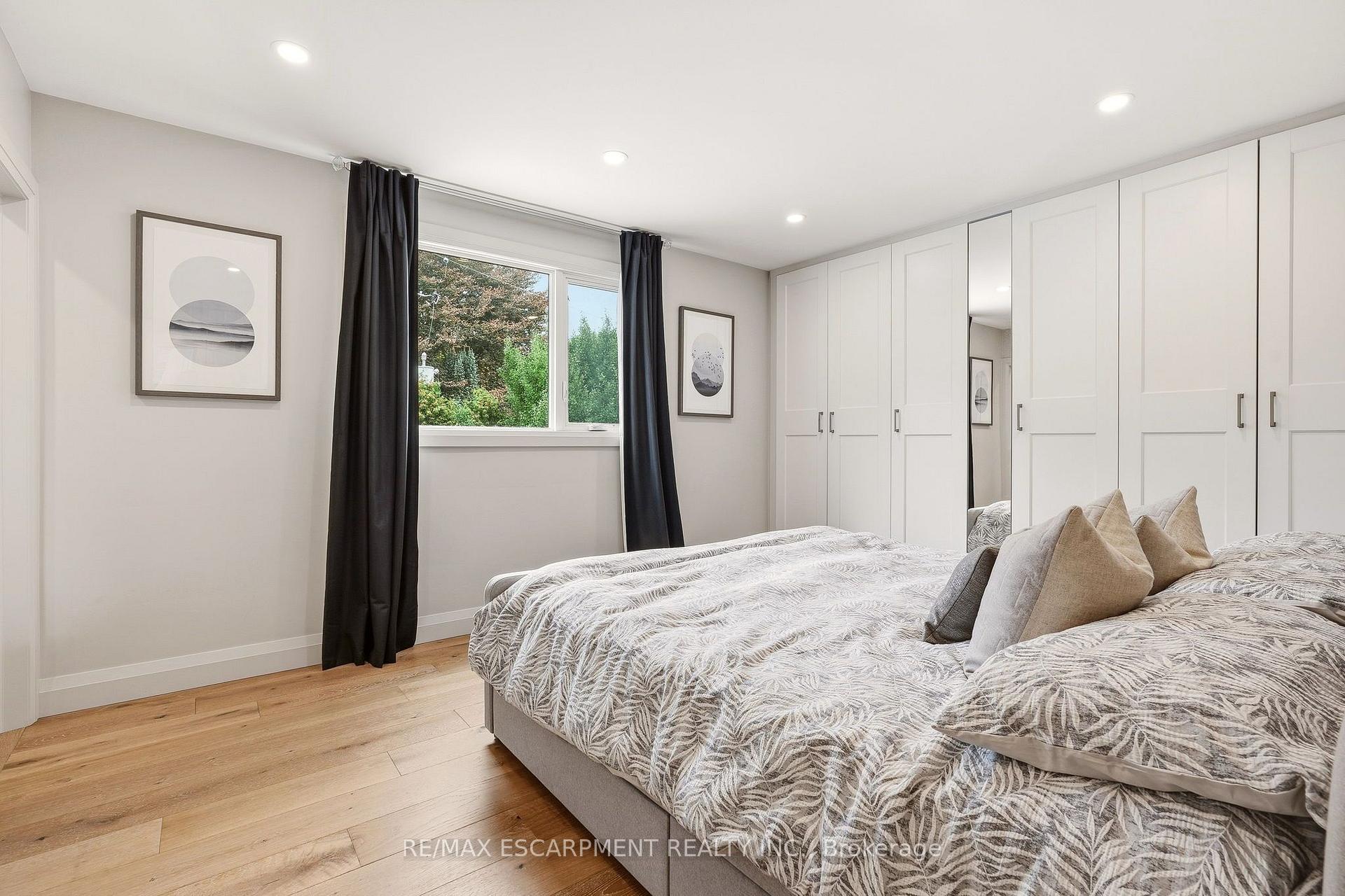 Photo 29 of 3368 Guildwood Drive, Burlington, Roseland — HOMEH
