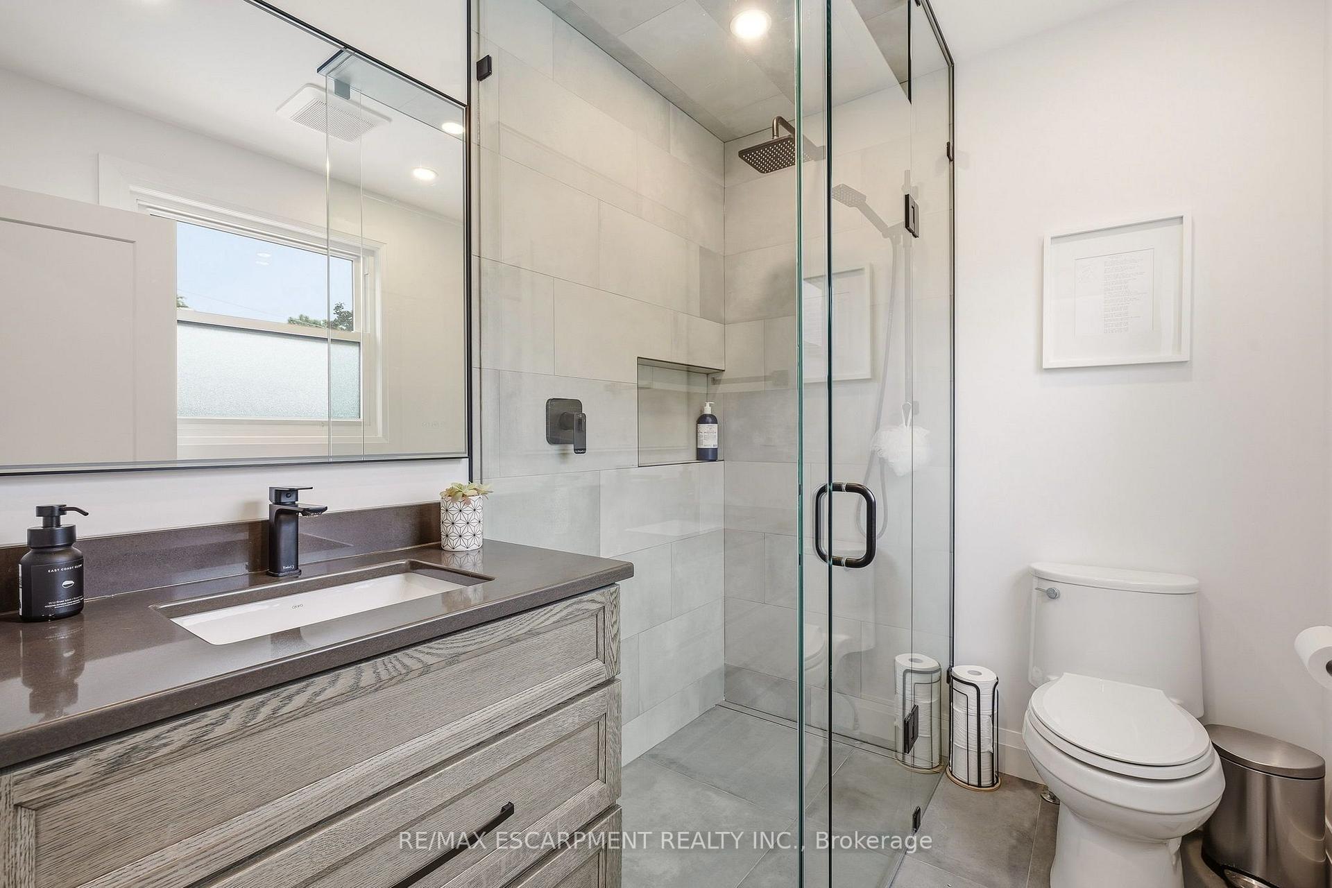 Photo 31 of 3368 Guildwood Drive, Burlington, Roseland — HOMEH