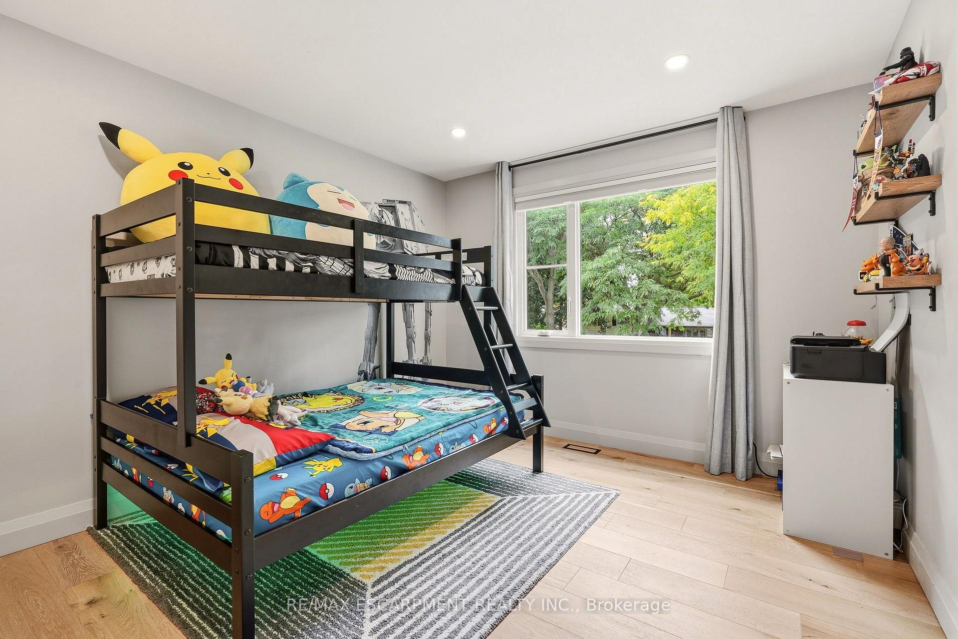 Photo 34 of 3368 Guildwood Drive, Burlington, Roseland — HOMEH