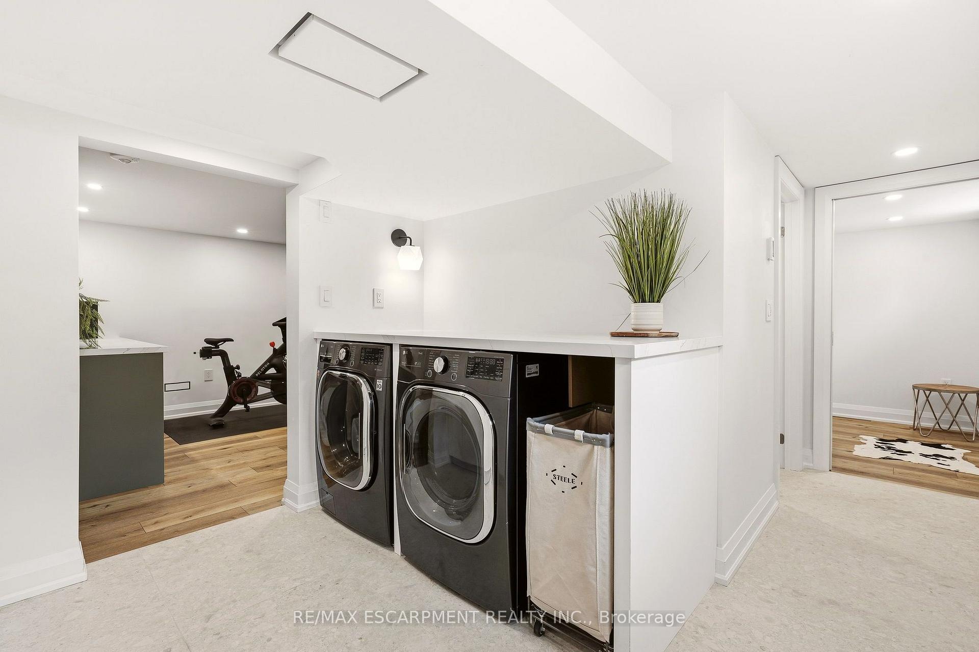 Photo 40 of 3368 Guildwood Drive, Burlington, Roseland — HOMEH