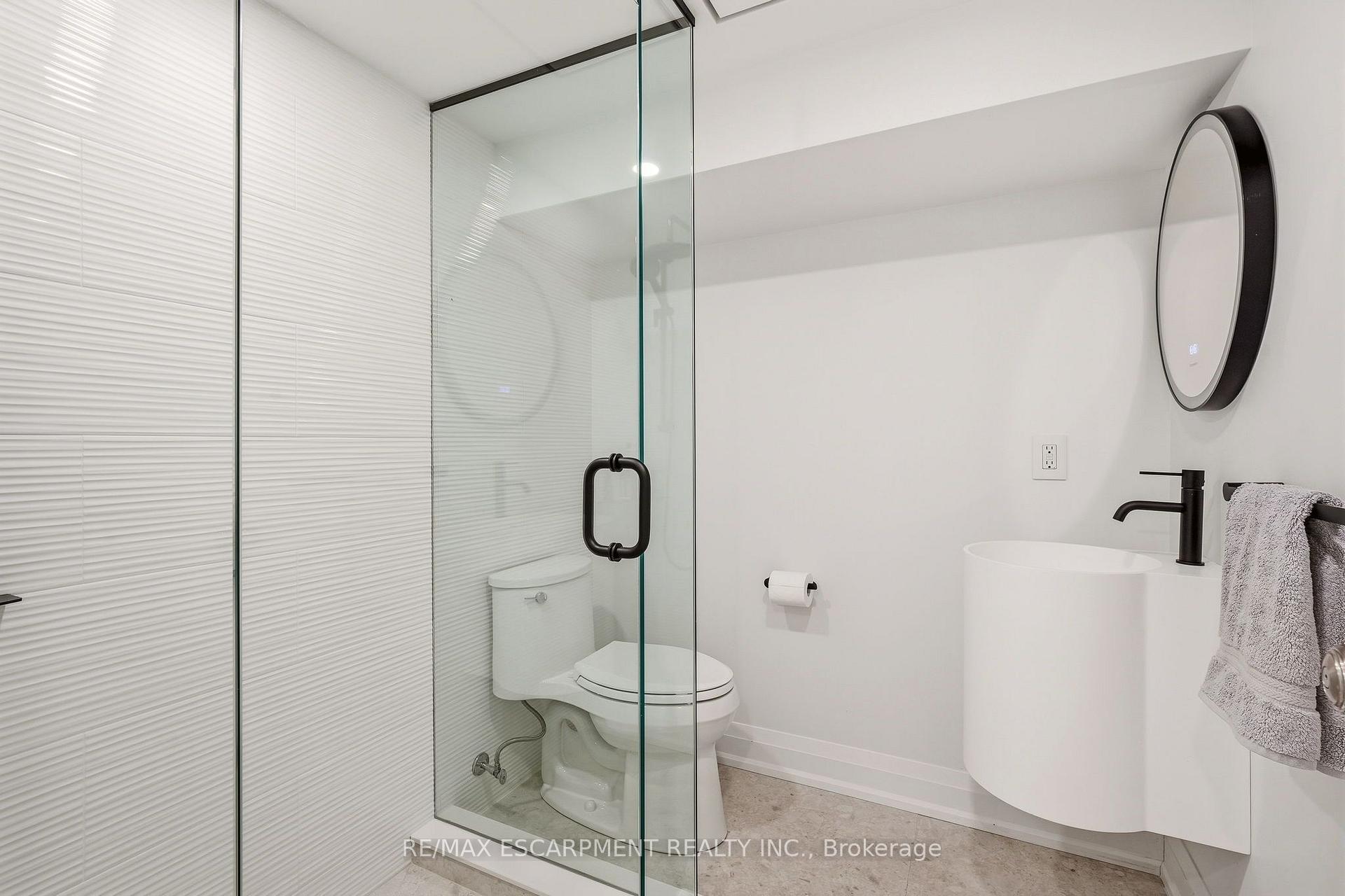Photo 43 of 3368 Guildwood Drive, Burlington, Roseland — HOMEH