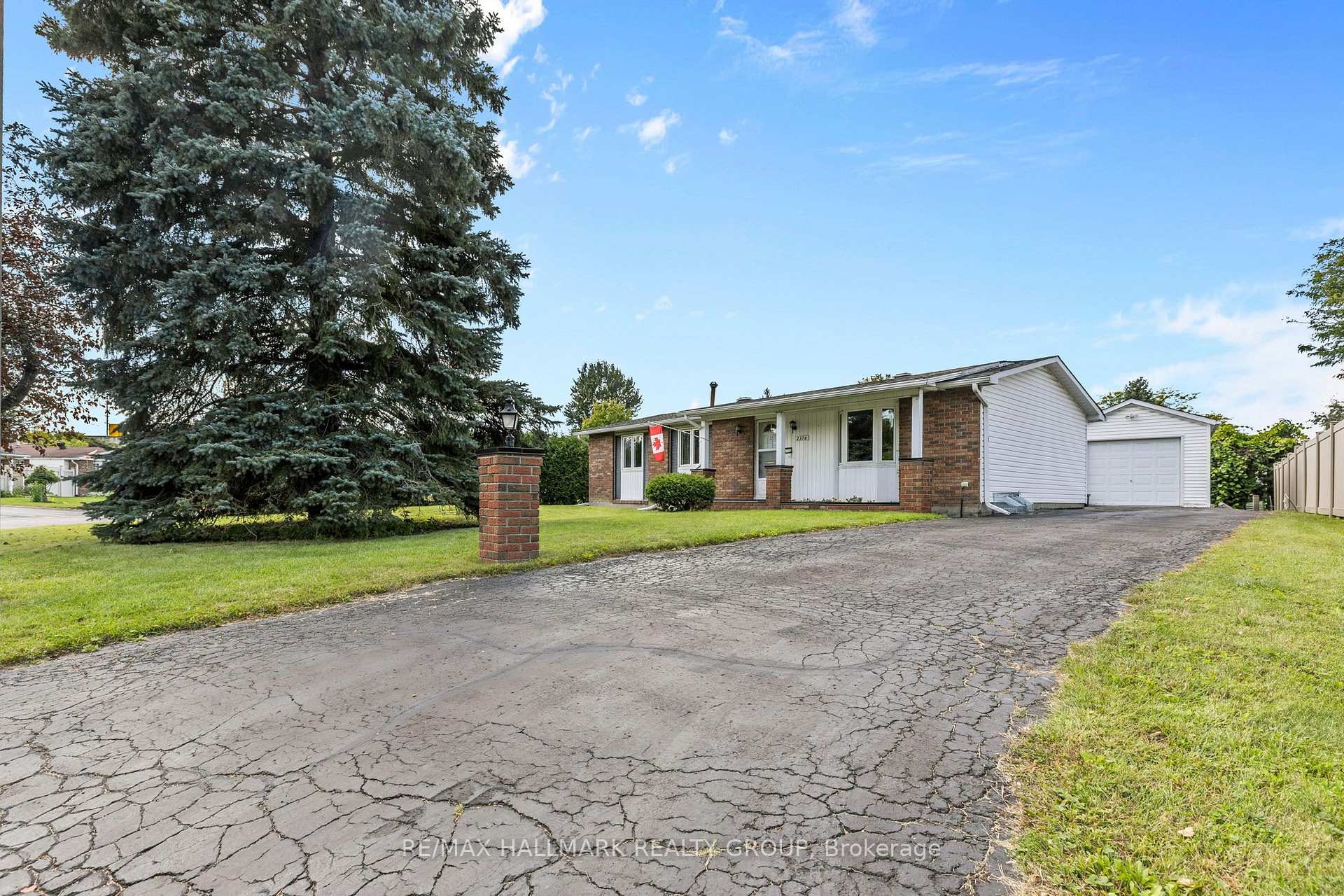 Photo of 2376 Blackstone Crescent
