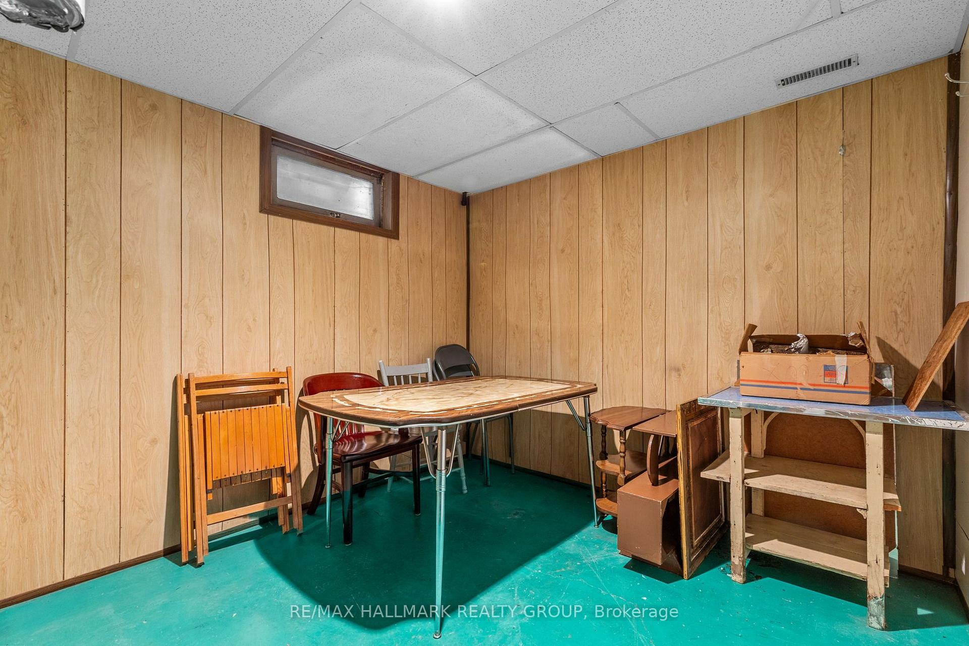 Photo 23 of 2376 Blackstone Crescent, Ottawa, Elmvale Acres — HOMEH