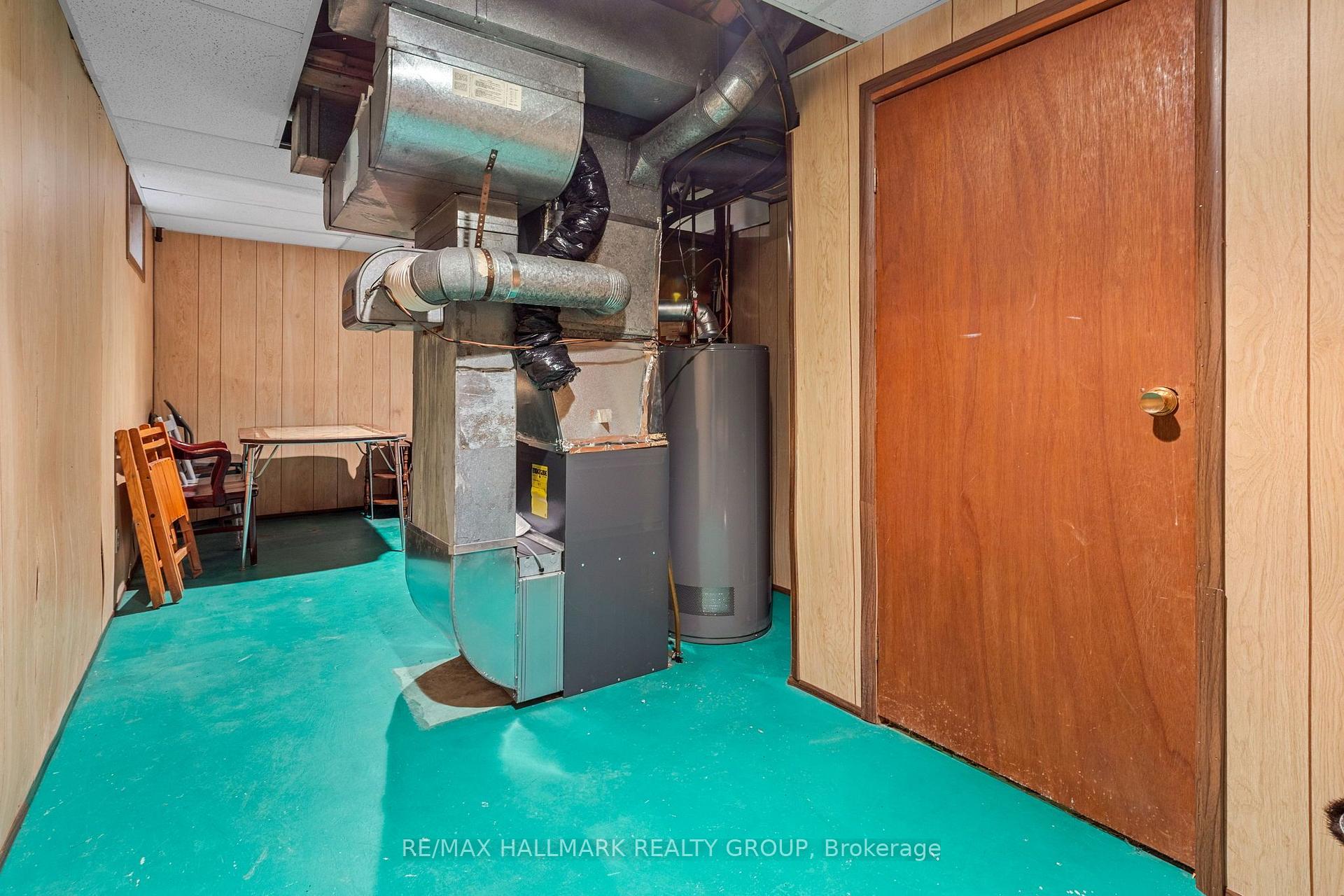 Photo 25 of 2376 Blackstone Crescent, Ottawa, Elmvale Acres — HOMEH
