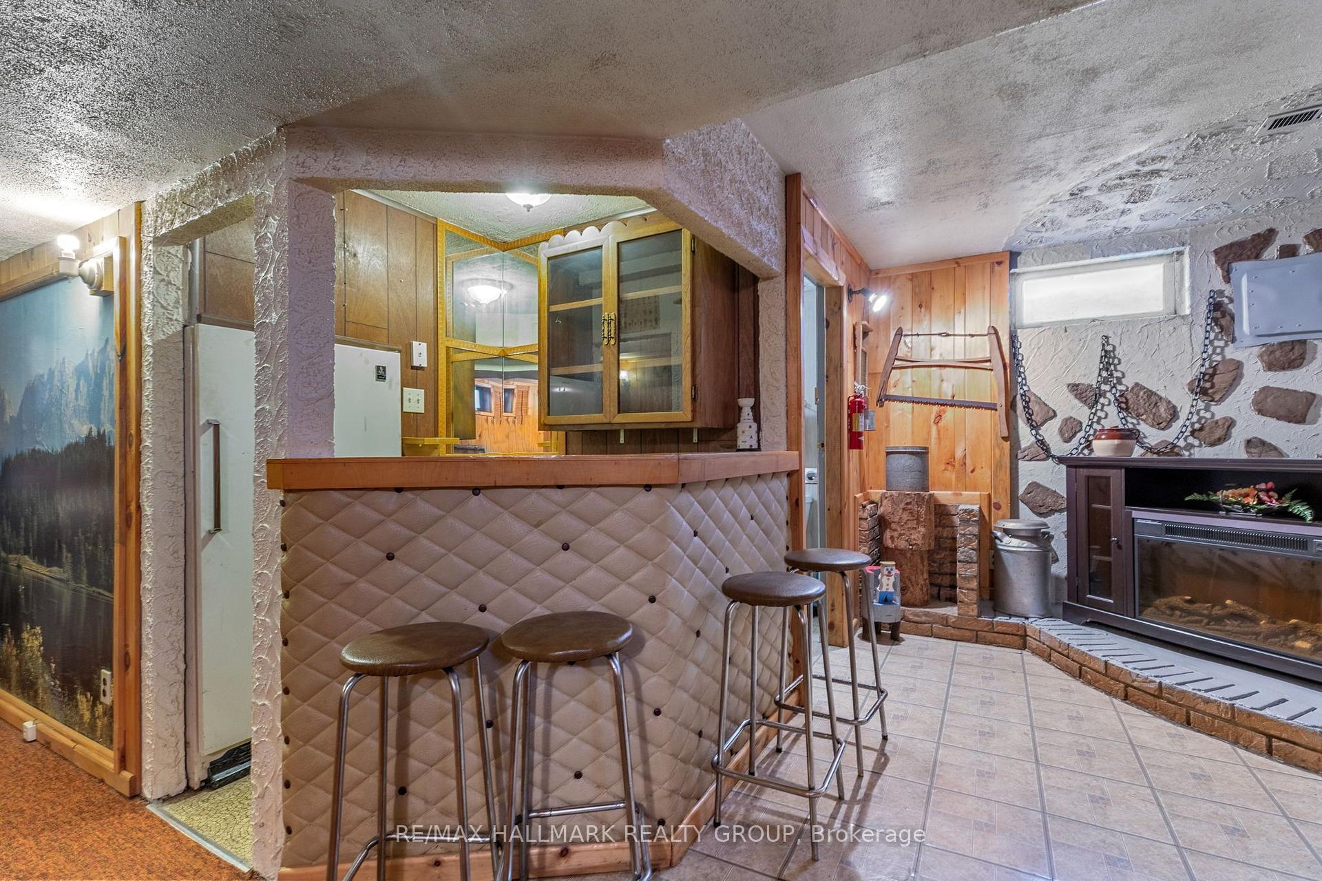 Photo 29 of 2376 Blackstone Crescent, Ottawa, Elmvale Acres — HOMEH