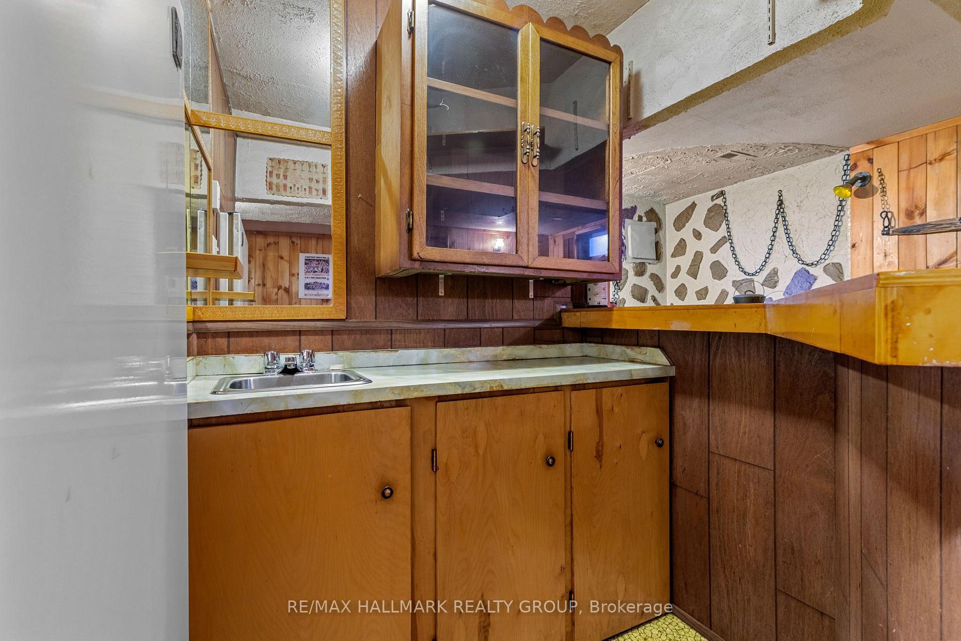 Photo 30 of 2376 Blackstone Crescent, Ottawa, Elmvale Acres — HOMEH