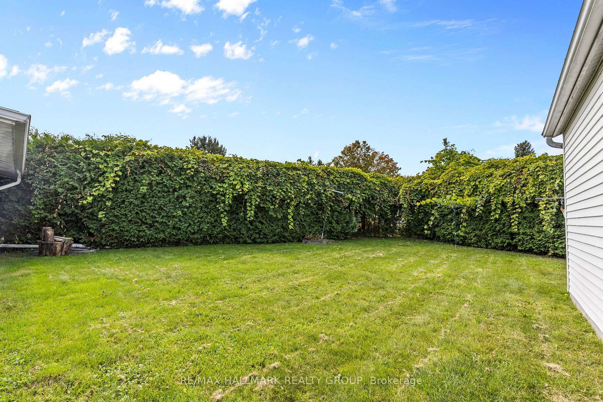 Photo 39 of 2376 Blackstone Crescent, Ottawa, Elmvale Acres — HOMEH